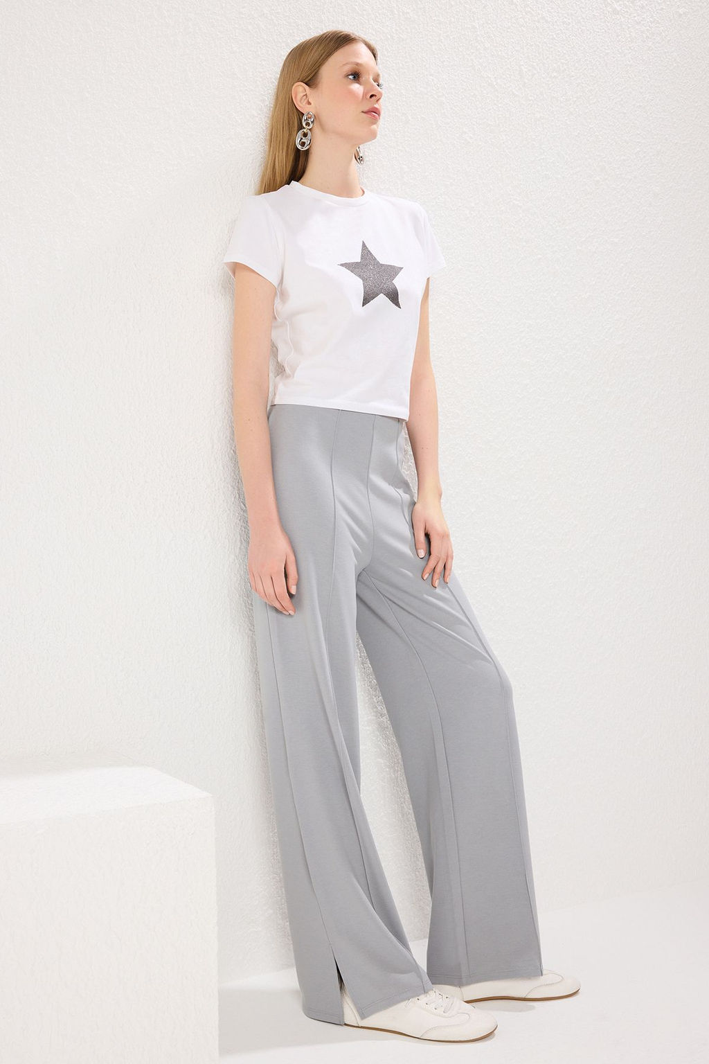 TRENDYOLMILLA Gri Nervur Detayl? Wideleg/Genis Kesim Pantolon TWOSS25PL00073 фото 4