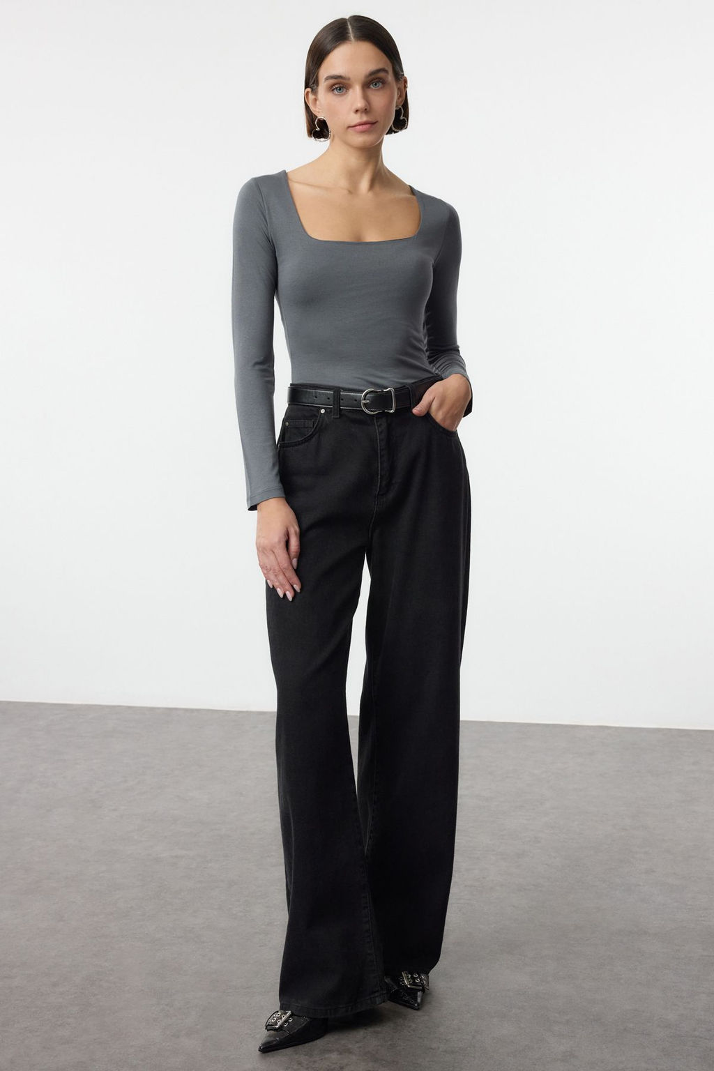 TRENDYOLMILLA Lacivert Fitted/Vucuda OturaKare Yaka Alttan C?tc?tl? Premium Orme Body TWOAW24BD00062  фото 2