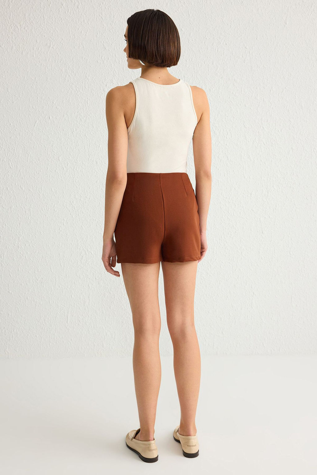 TRENDYOLMILLA Koyu Kahverengi Kemer Detayl? Dokuma Sort Etek TWOAW21SR0034 фото 13