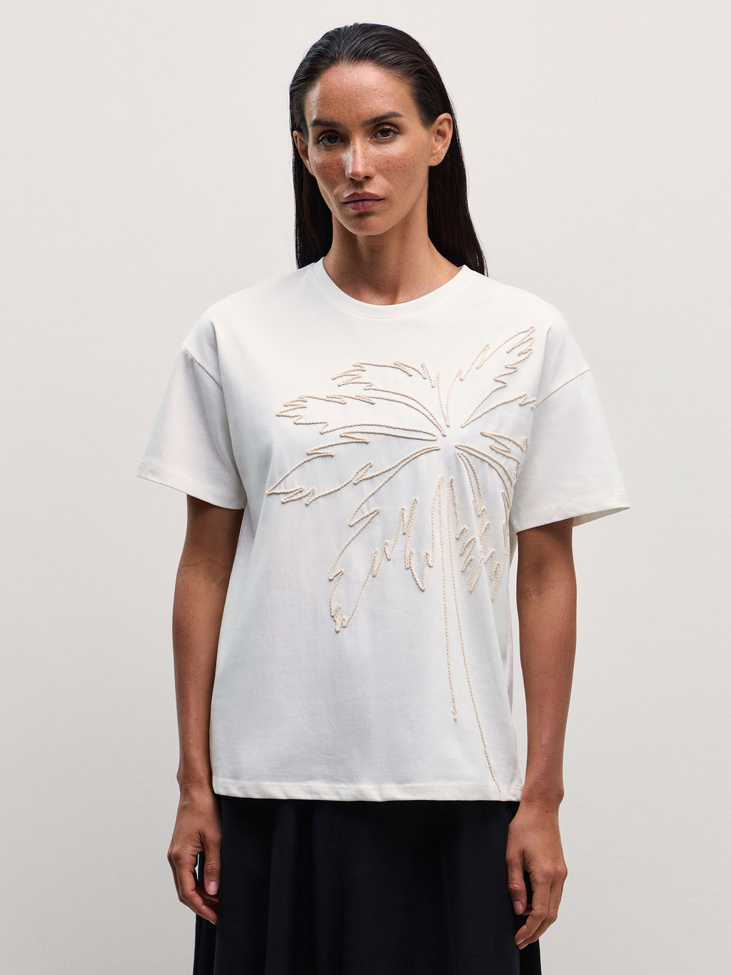 Футболка с декоративной вышивкой / Zarina  фото 5