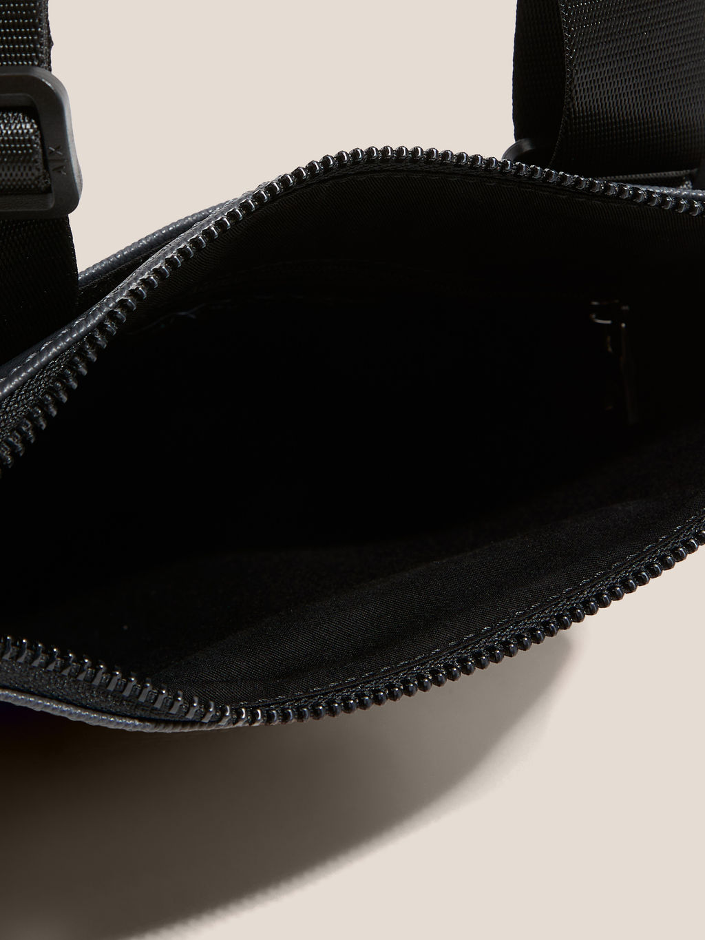 Сумка через плечо ARMANI EXCHANGE DYLAN