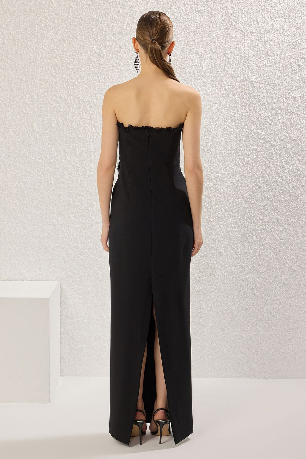 TRENDYOLMILLA Bordo Straplez Puskul Detayl? Dokuma Uzun S?k Abiye & Mezuniyet Elbise TPRSS25AE00140 фото 8