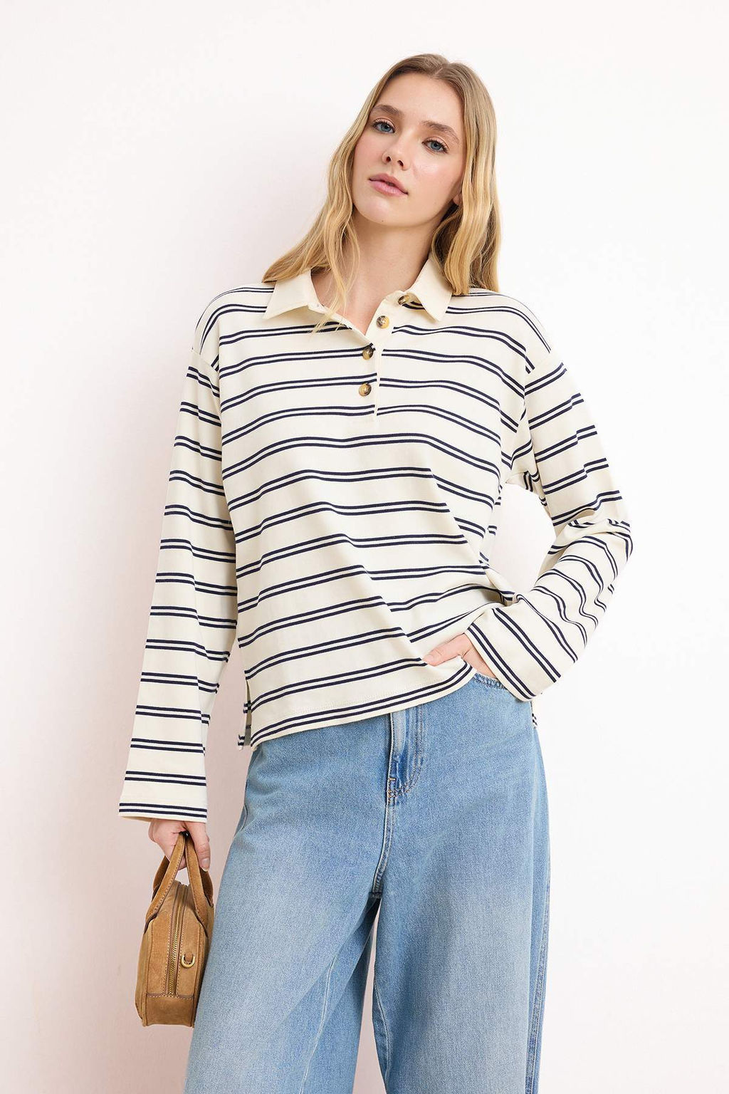 Ekru Cizgili Boxy Dusuk Kol Uzun Kollu Interlok Orme T-Shirt TWOSS26TS00188