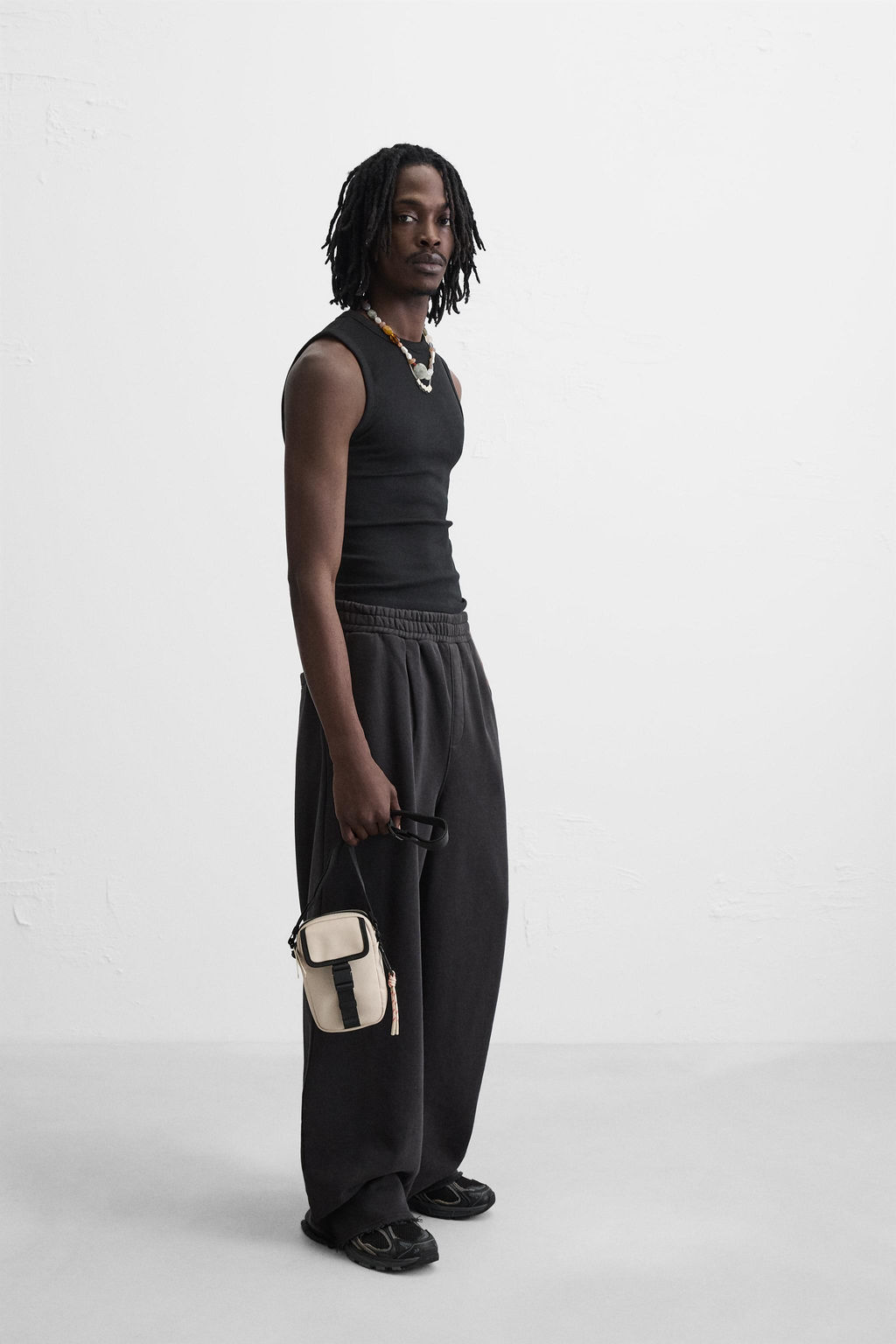RUBBERISED CROSSBODY BAG - Zara фото 2