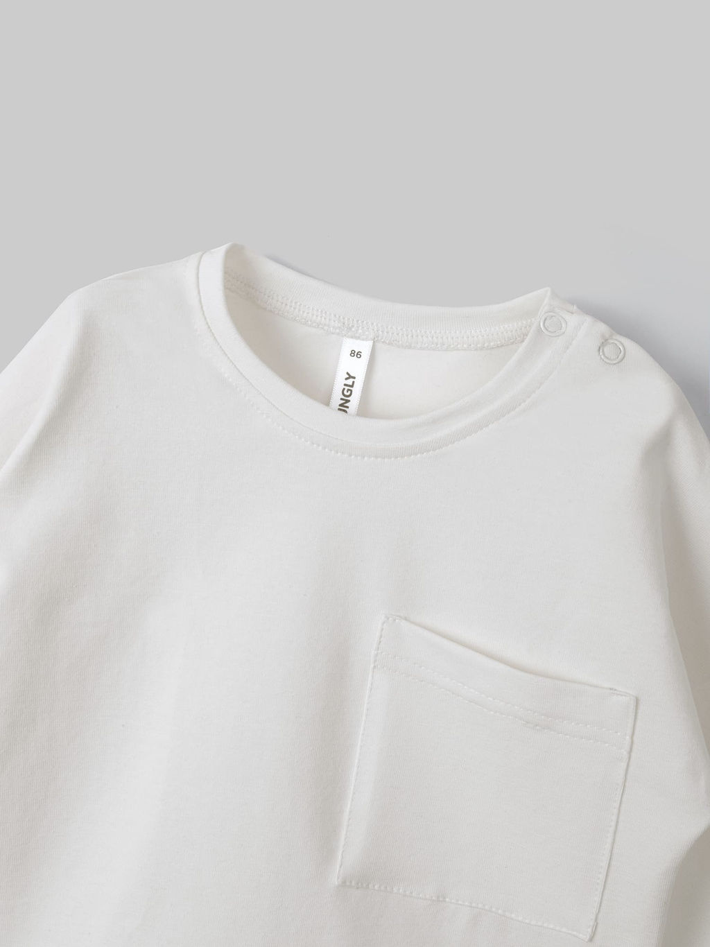 Лонгслив с карманом "Молоко"