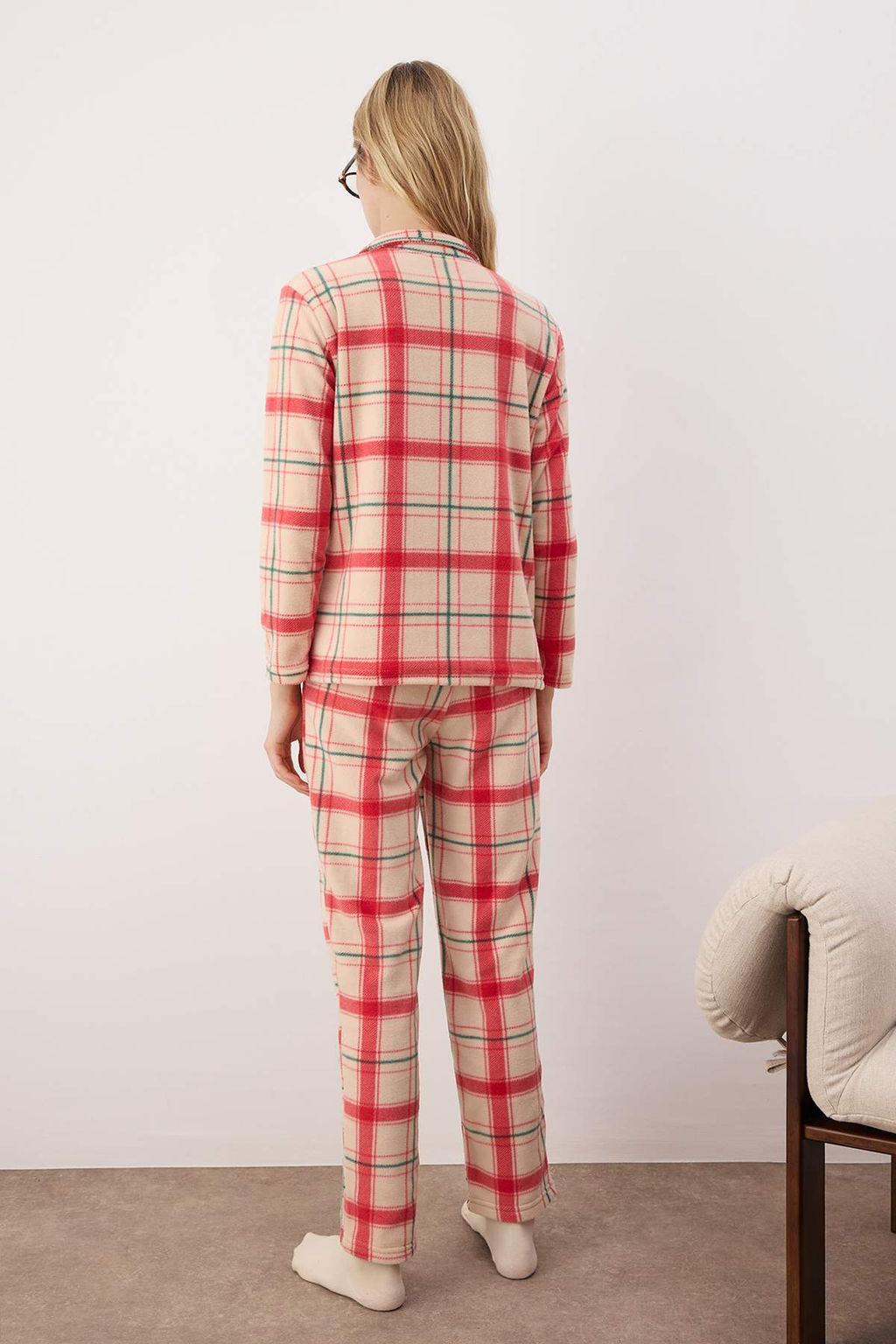 Trendyolmilla Yesil Nak?sl? Ekoseli Polar K?sl?k Orme Pijama Tak?m? THMAW24PT00175  фото 13