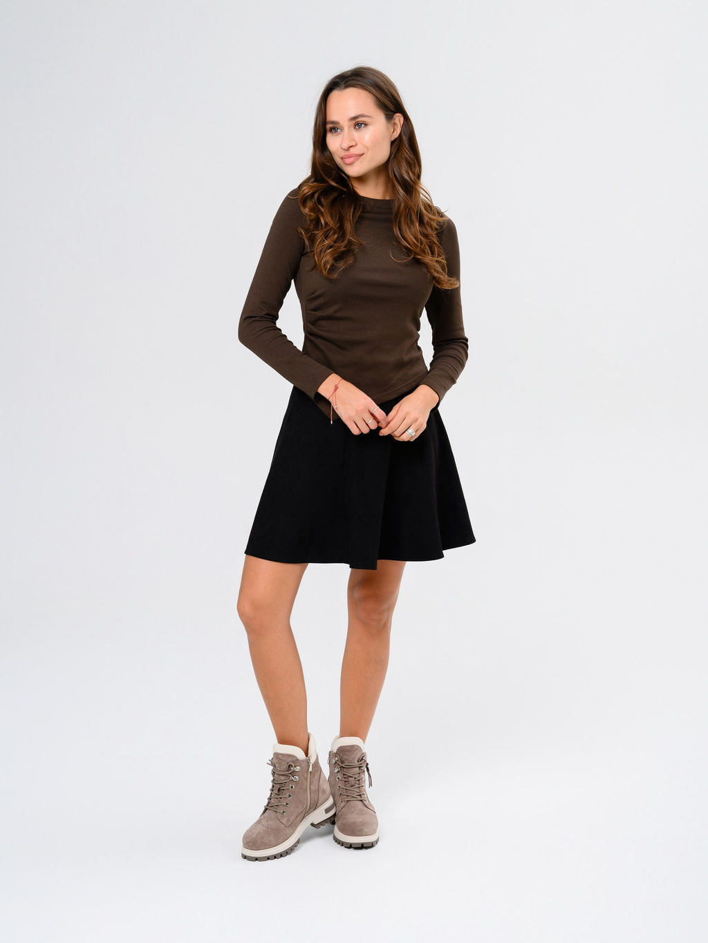 Ботинки 261.uno9br.Капучино замша+бежевый/мех