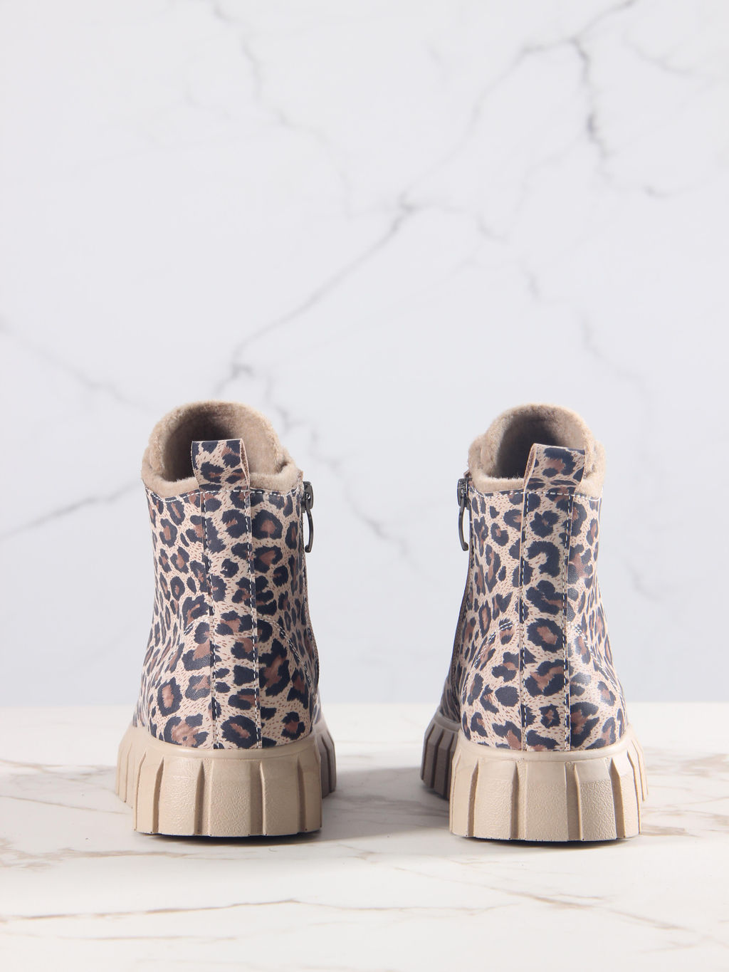 Ботинки 217.91505be.Бежевый леопард/мех