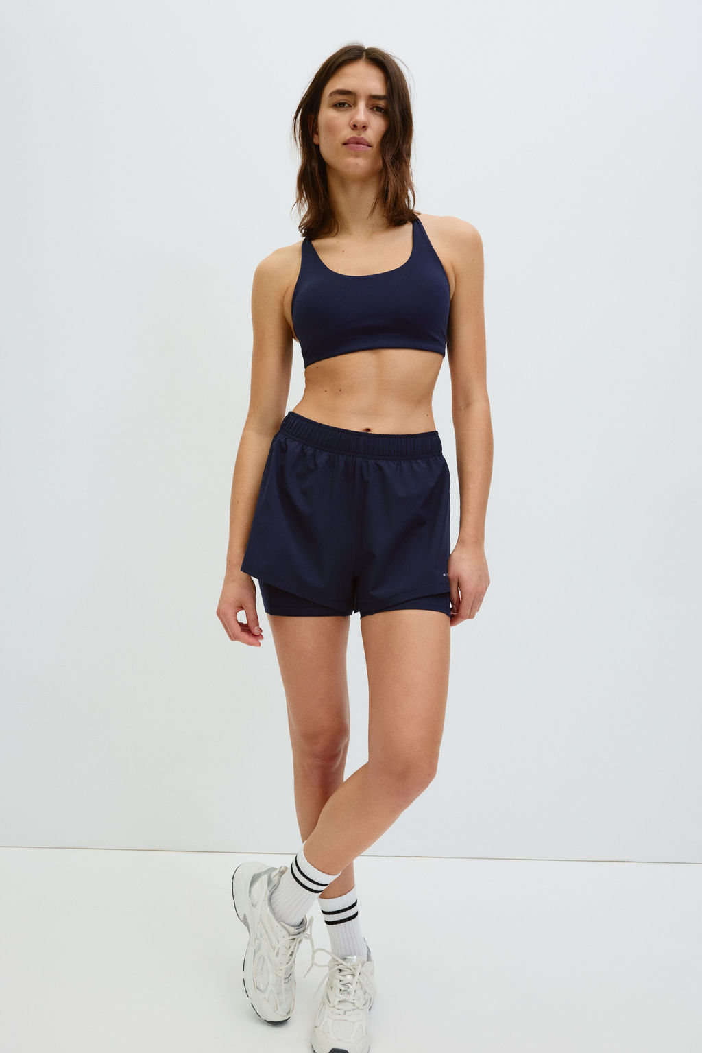 Pantal?n corto de running con DryMove Regular Fit - H&m фото 9