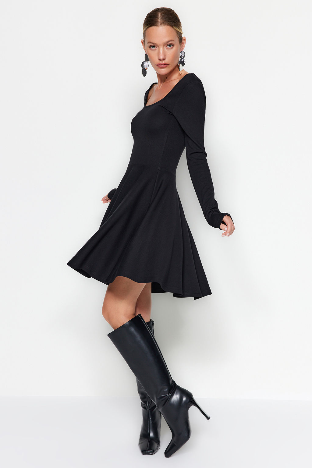 TRENDYOLMILLA Siyah Kare Yaka Etegi F?rf?rl? Bele Oturan Mini Orme Elbise TWOAW24EL00525 фото 5