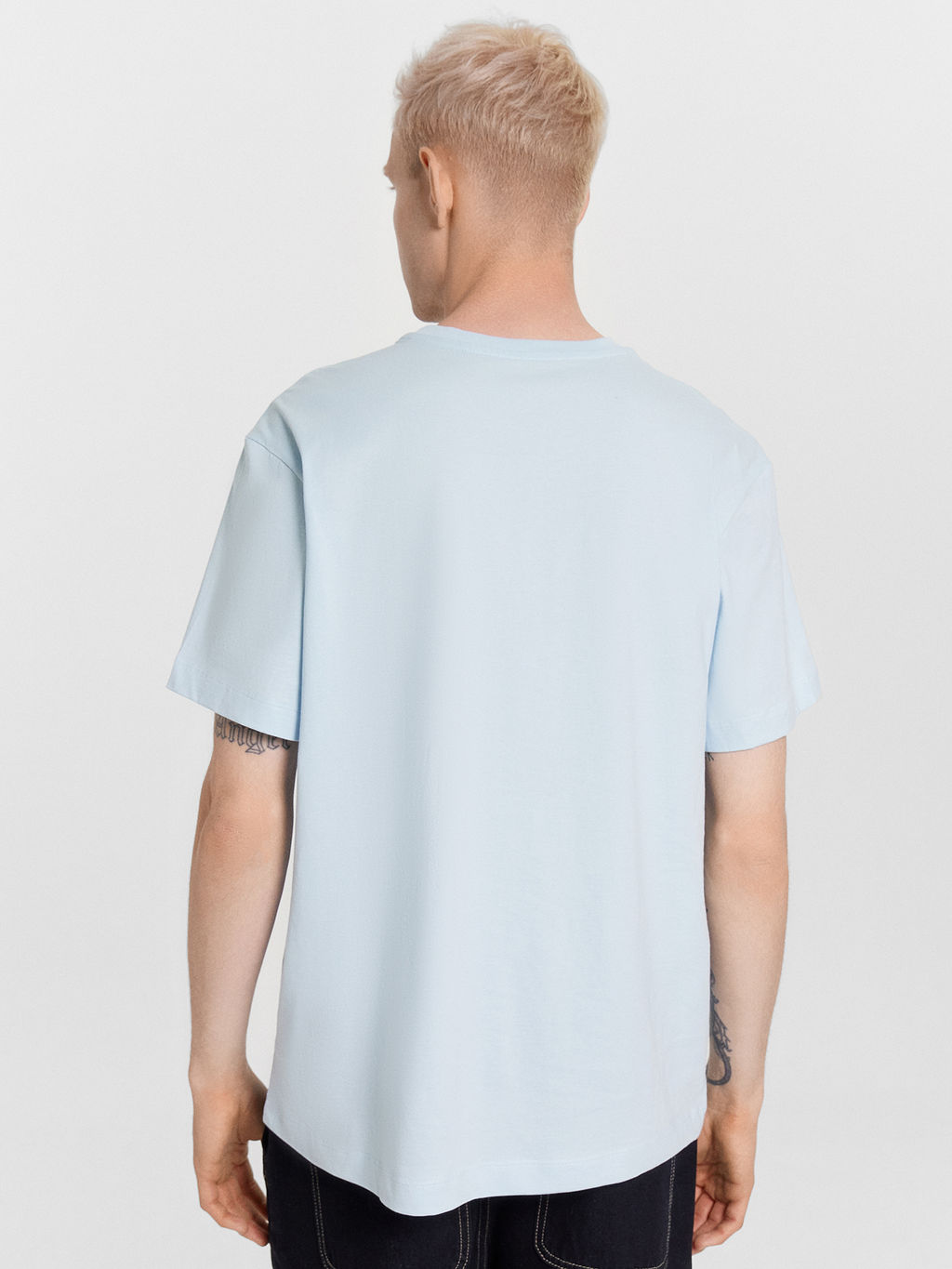Футболка мужская голубая