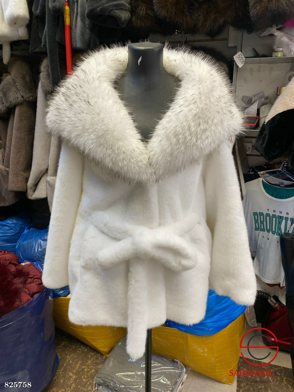 Шуба женская из искусственного меха