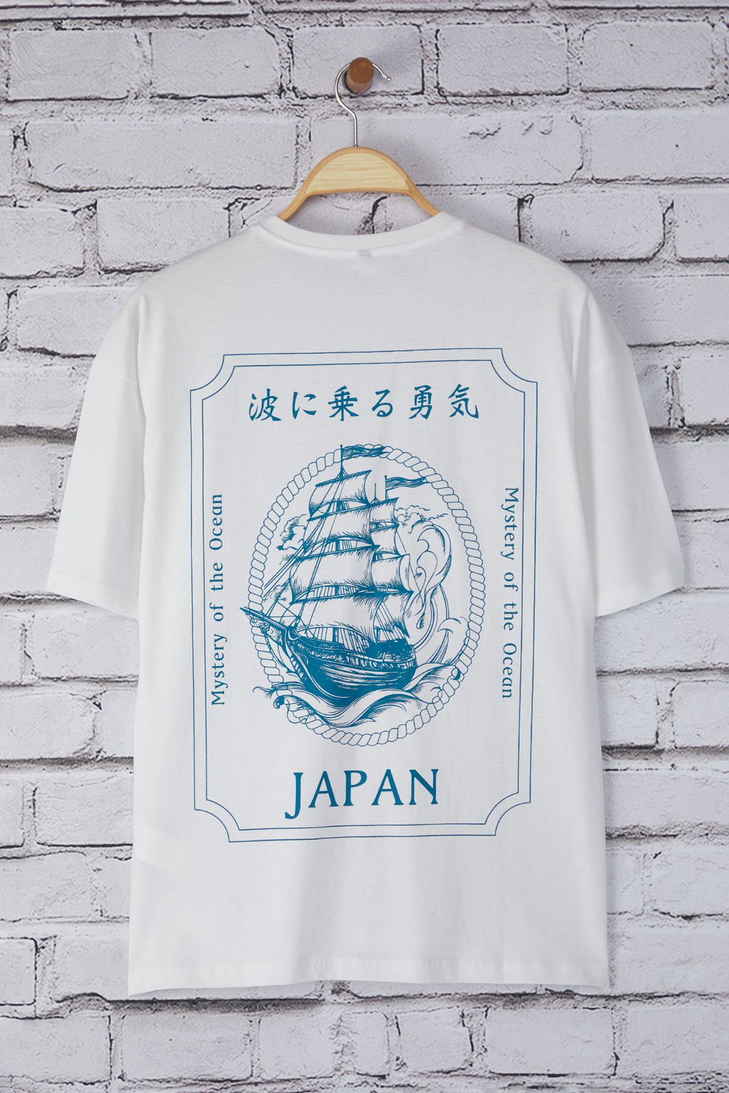 Trendyolmilla Man Beyaz Oversize/Genis Kesim Gemi S?rt Bask?l? %100 Pamuk T-Shirt TMNSS25TS00132  фото 8