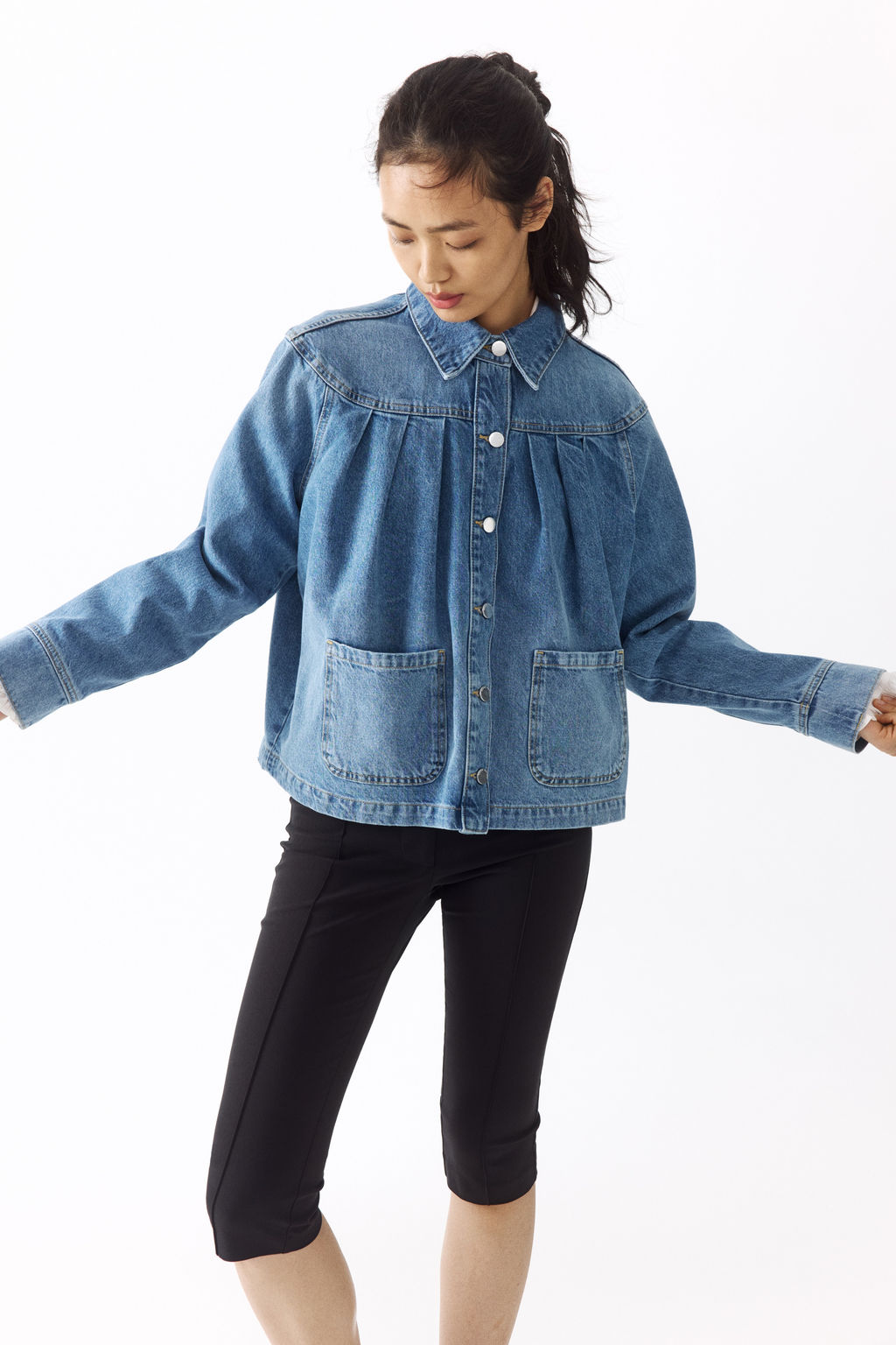 Cazadora vaquera oversize con pliegues - H&m фото 4