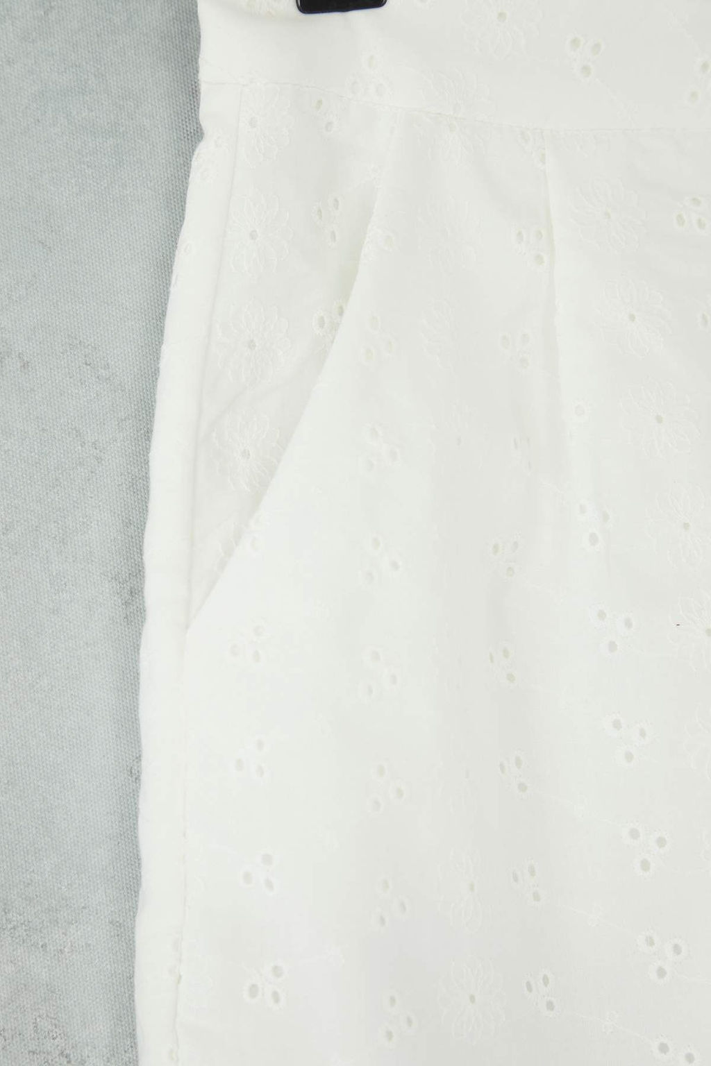 Beyaz Pamuklu Astarl? Brode K?sa Sort & Bermuda TWOSS25SR00225 - Trendyolmilla фото 3