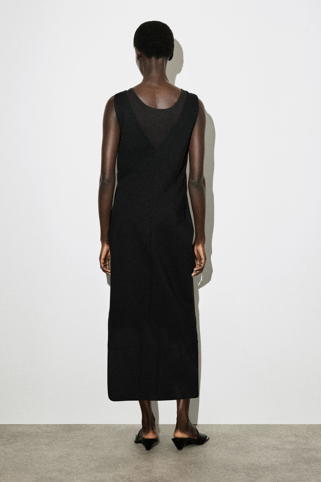 VESTIDO MIDI CRUZADO CON CUELLO DE PICO - H&m фото 5