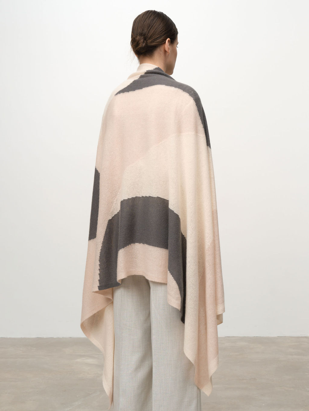 Палантин из кашемира 09043 жасмин-кремовый