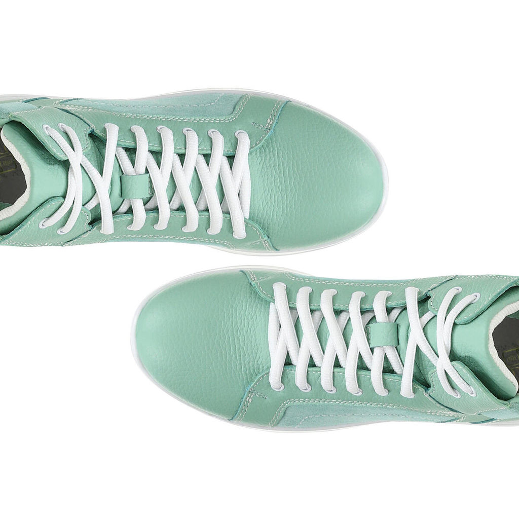 Ботинки девичьи