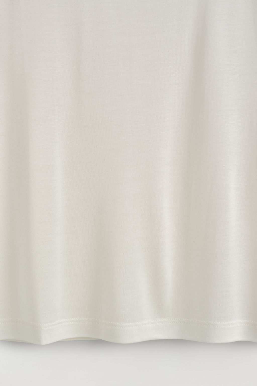 CAMISETA DE SEDA SLIM FIT - H&m фото 7