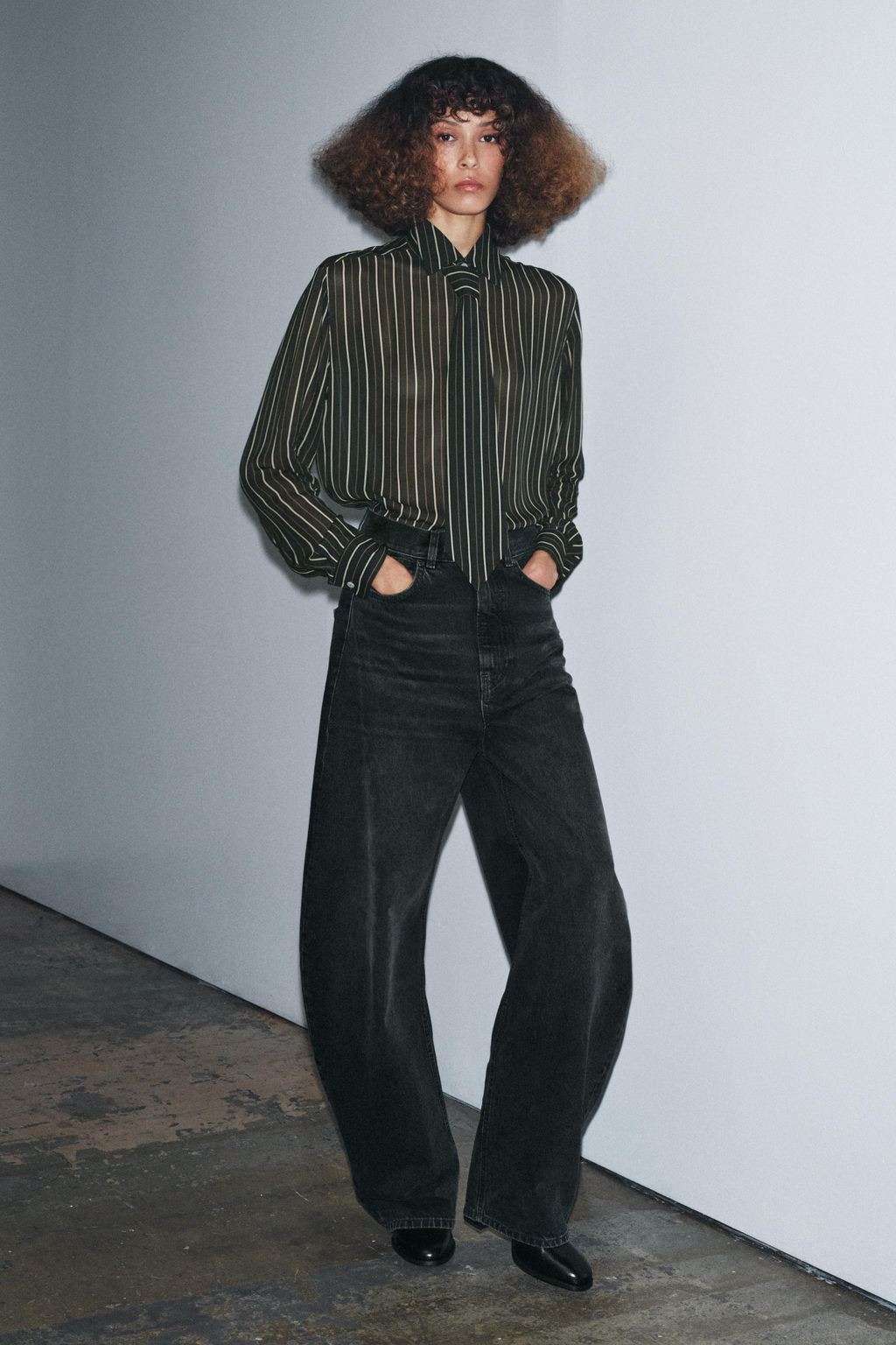 ZW COLLECTION BARREL HIGH-WAIST JEANS