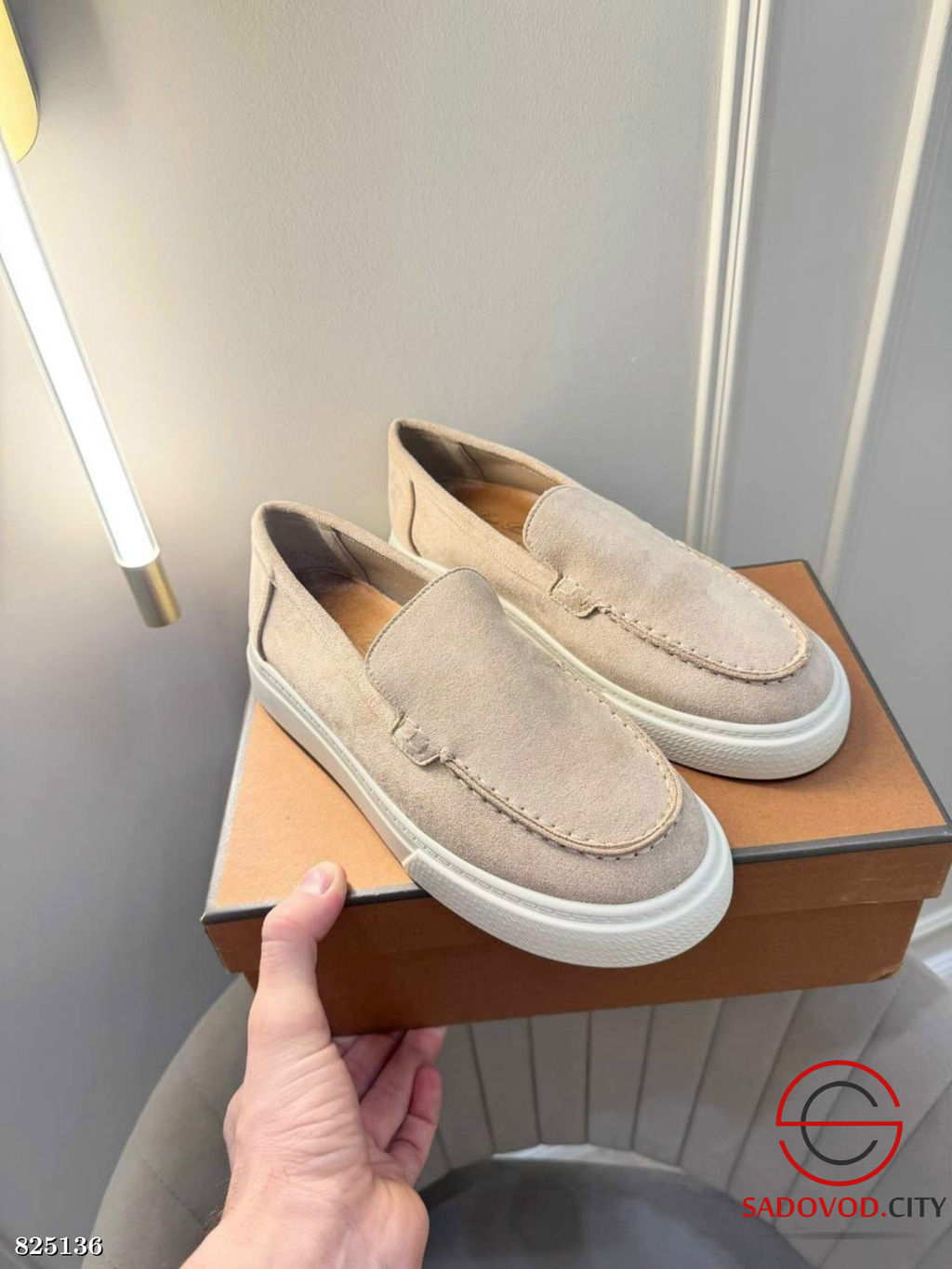 Лоферы женские из замши
