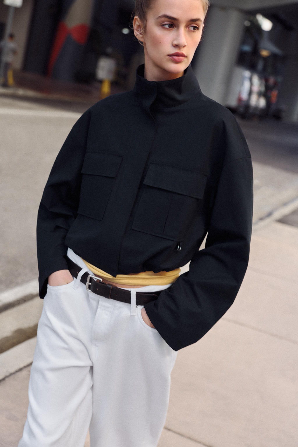 CHAQUETA CORTA CUELLO SUBIDO / Marino