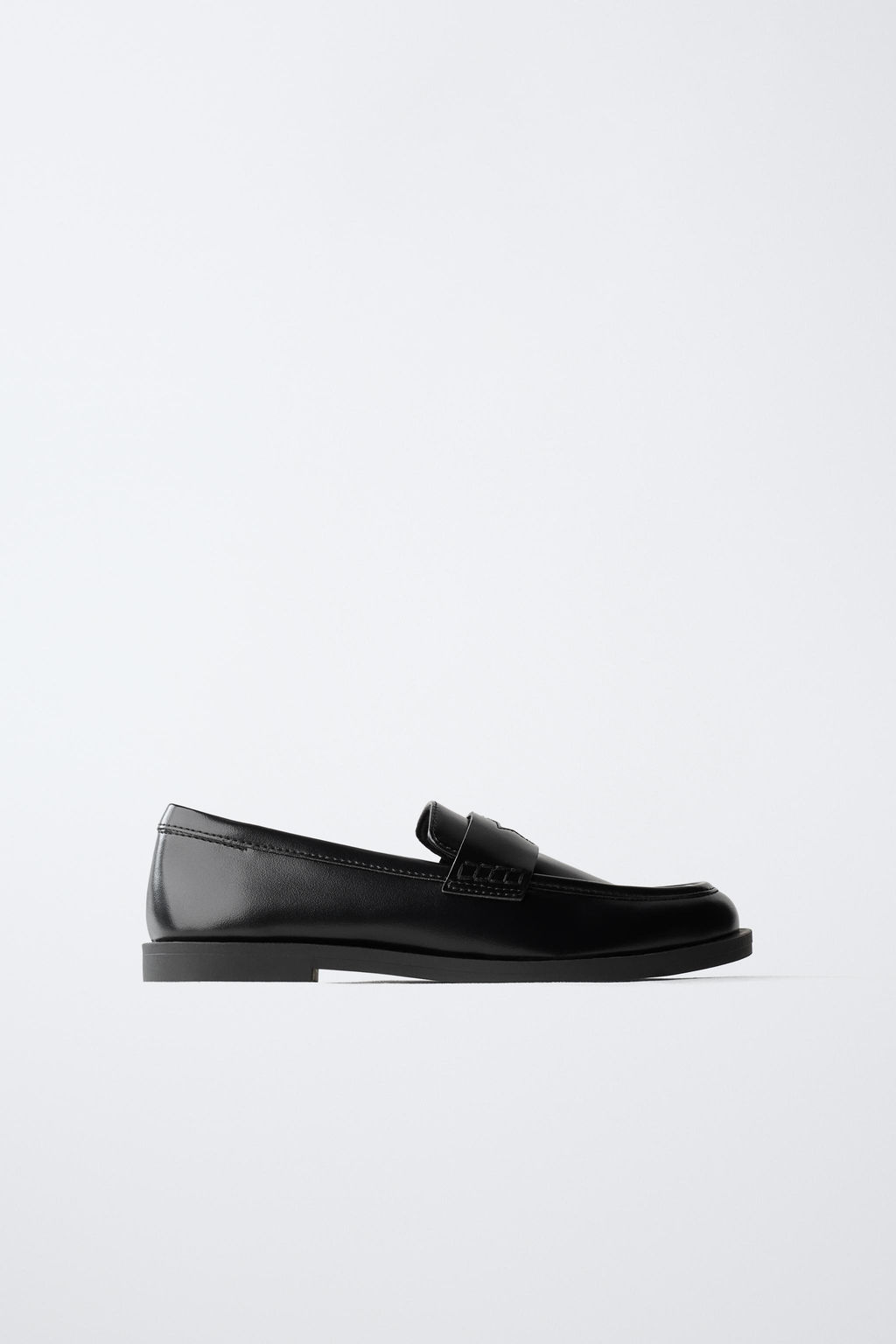 STAR LOAFERS
