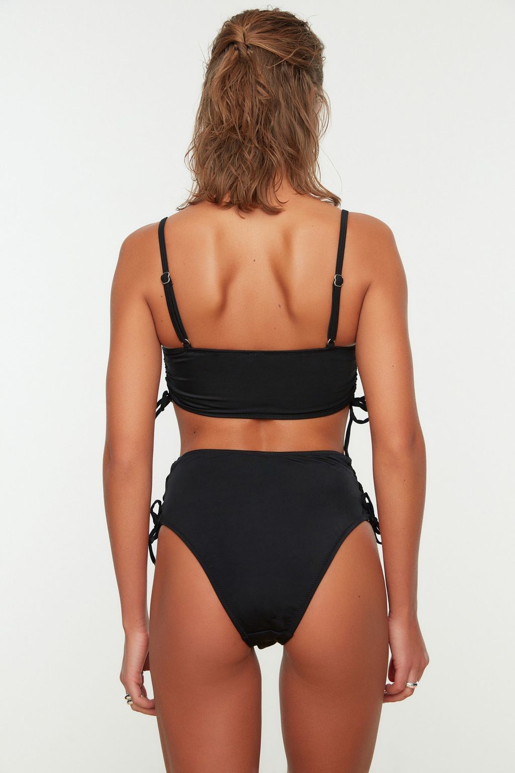 TRENDYOLMILLA Siyah Biyeli Yuksek Bel Hipster Bikini Alt? TBESS22BA0044 фото 16