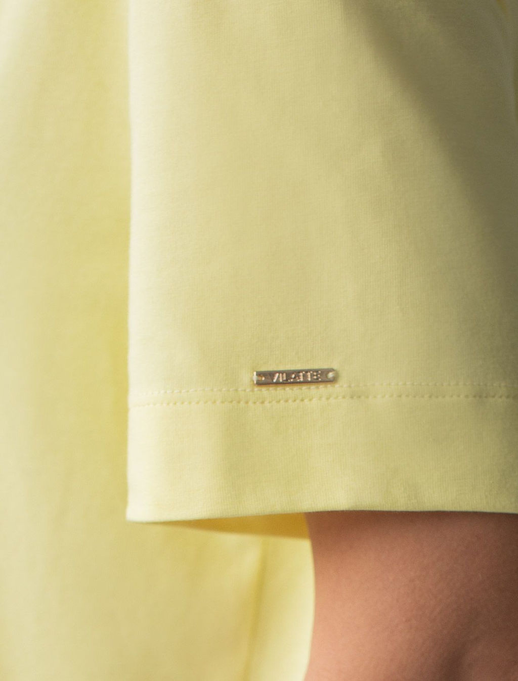 Свободная футболка из премиального хлопка с эластаном