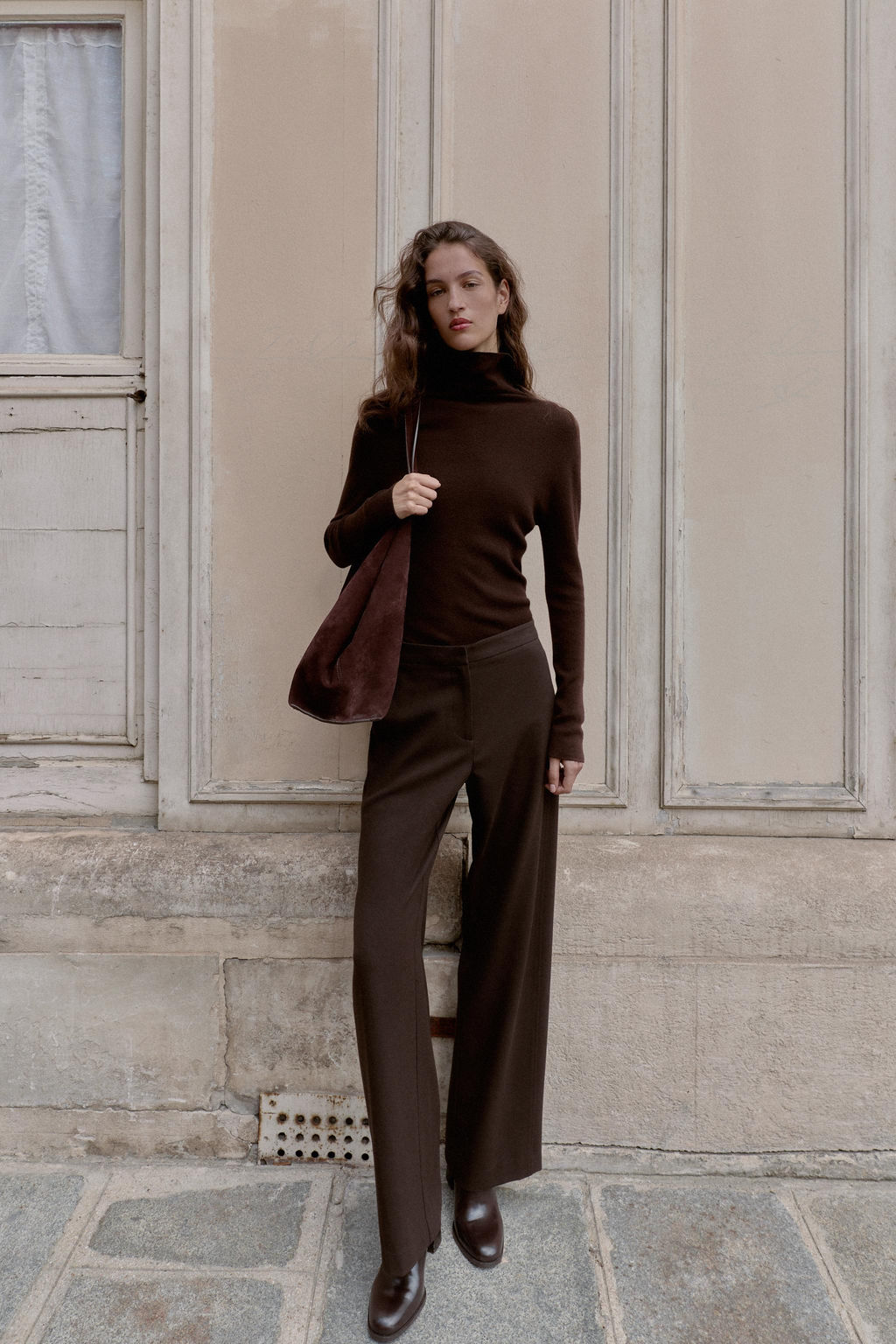 MID-WAIST STRAIGHT-LEG TROUSERS