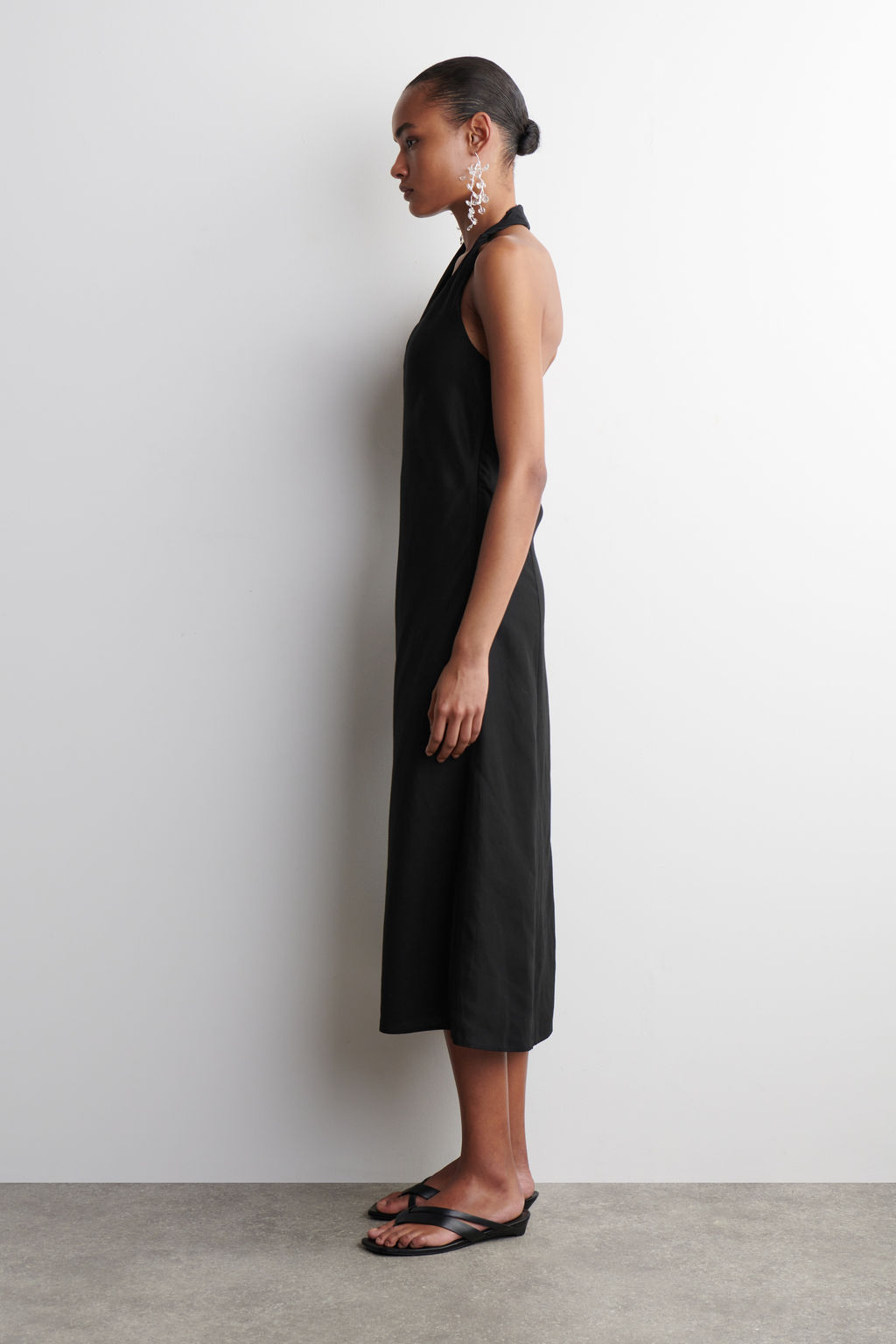VESTIDO CON CUELLO HALTER EN MEZCLA DE LINO - H&m фото 4