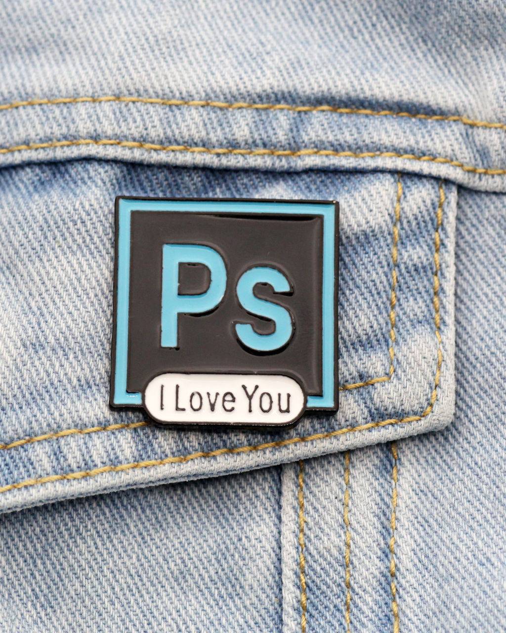 Металлический значок Photoshop