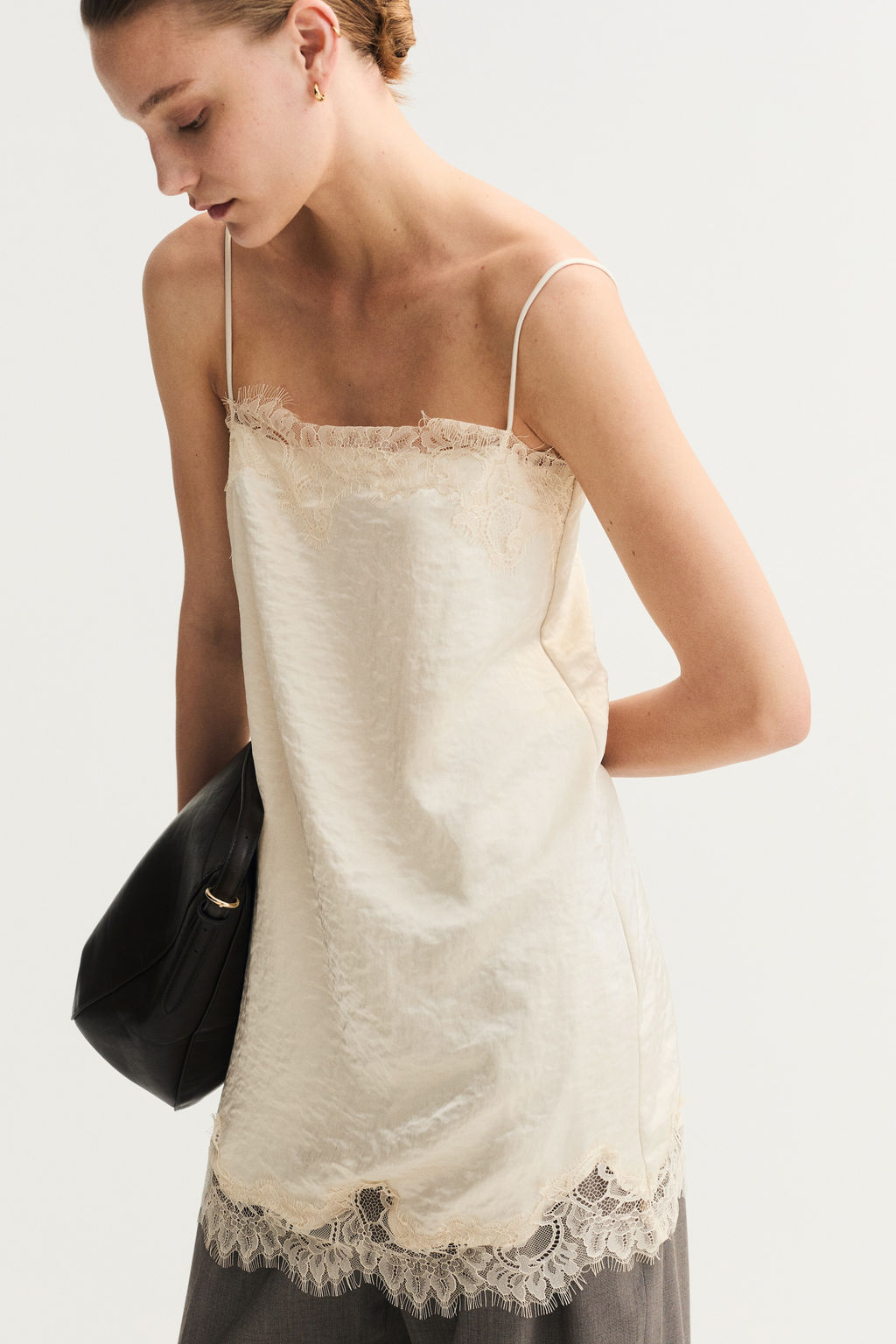 Vestido lencero con ribetes de encaje - H&m фото 7