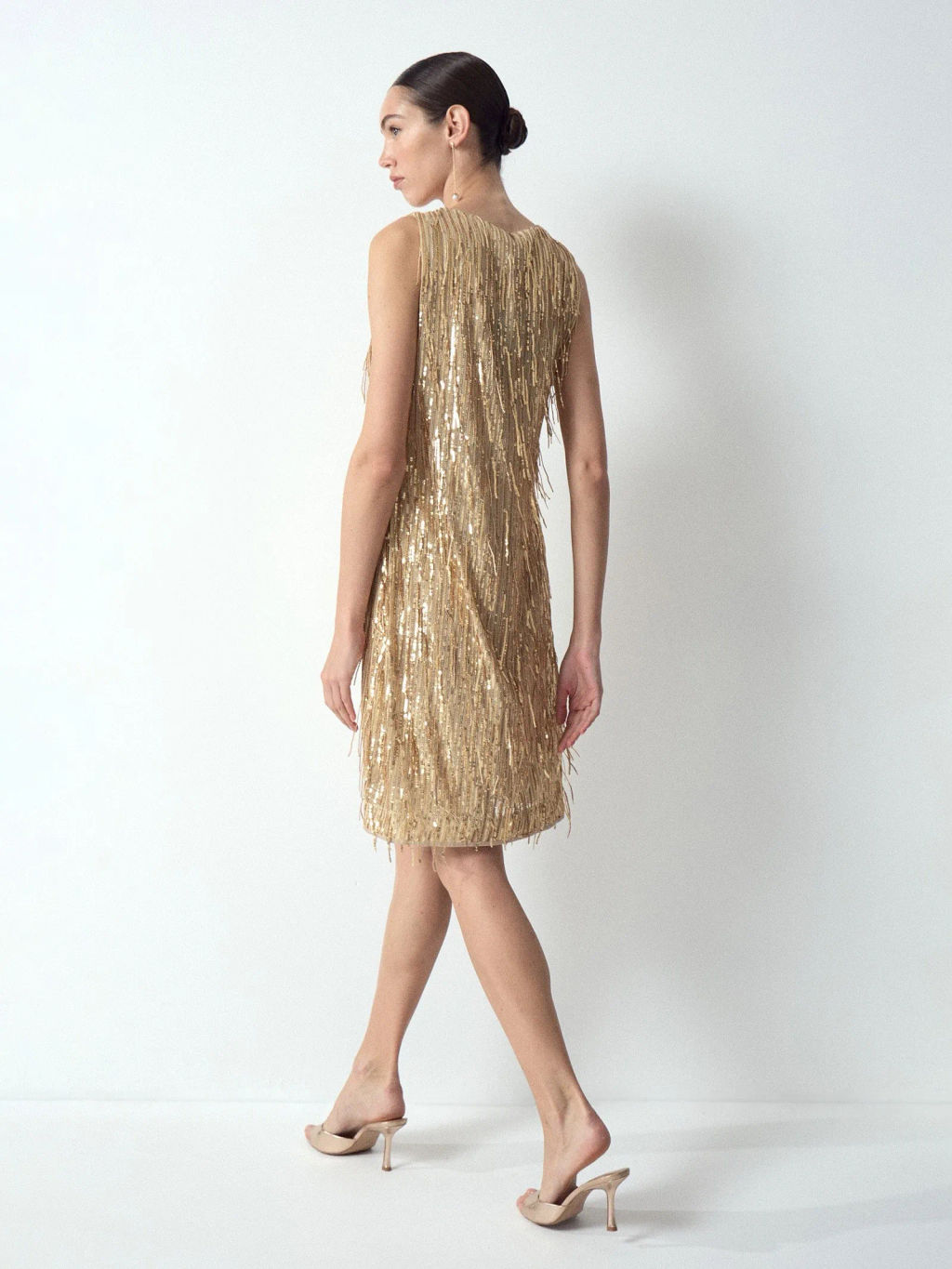 EMKA // Платье мини с пайетками  фото 4
