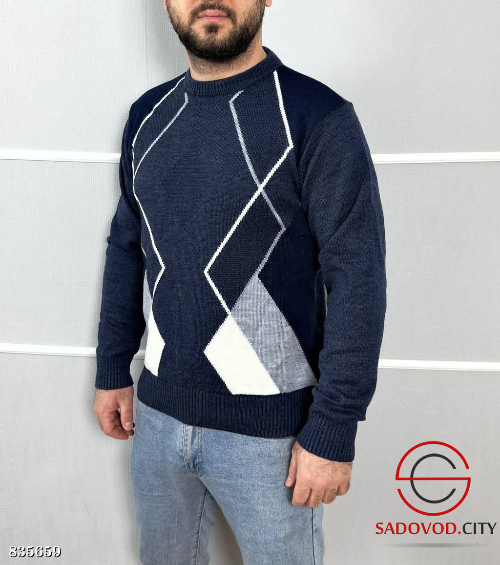 Свитер теплый с узором