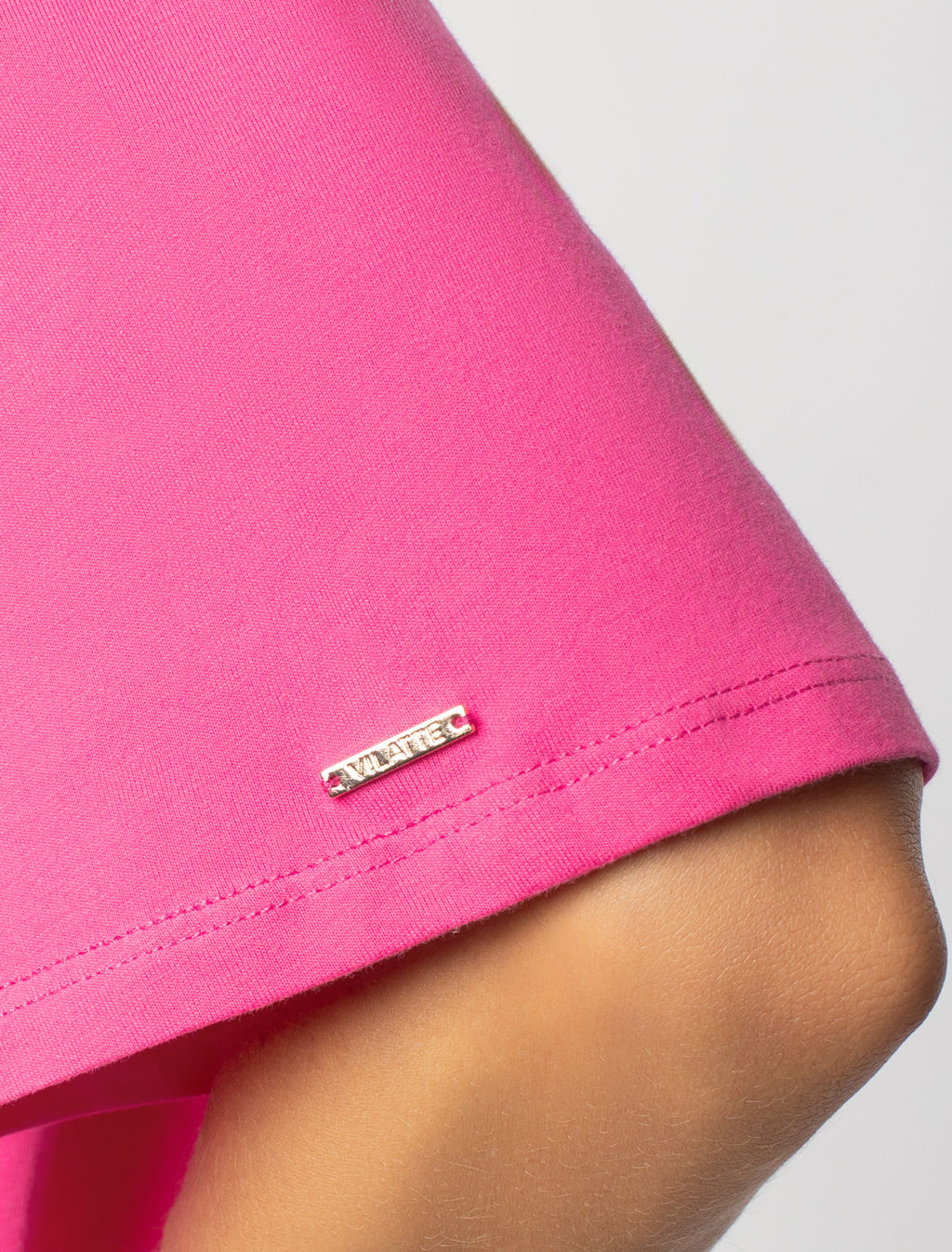 Укороченная футболка силуэта овер-сайз - Vilatte фото 2