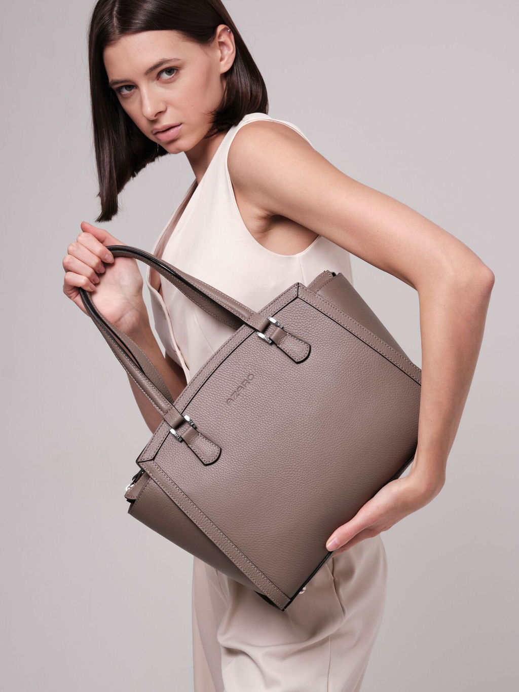 Сумка кожаная Azaro 30690 тауп