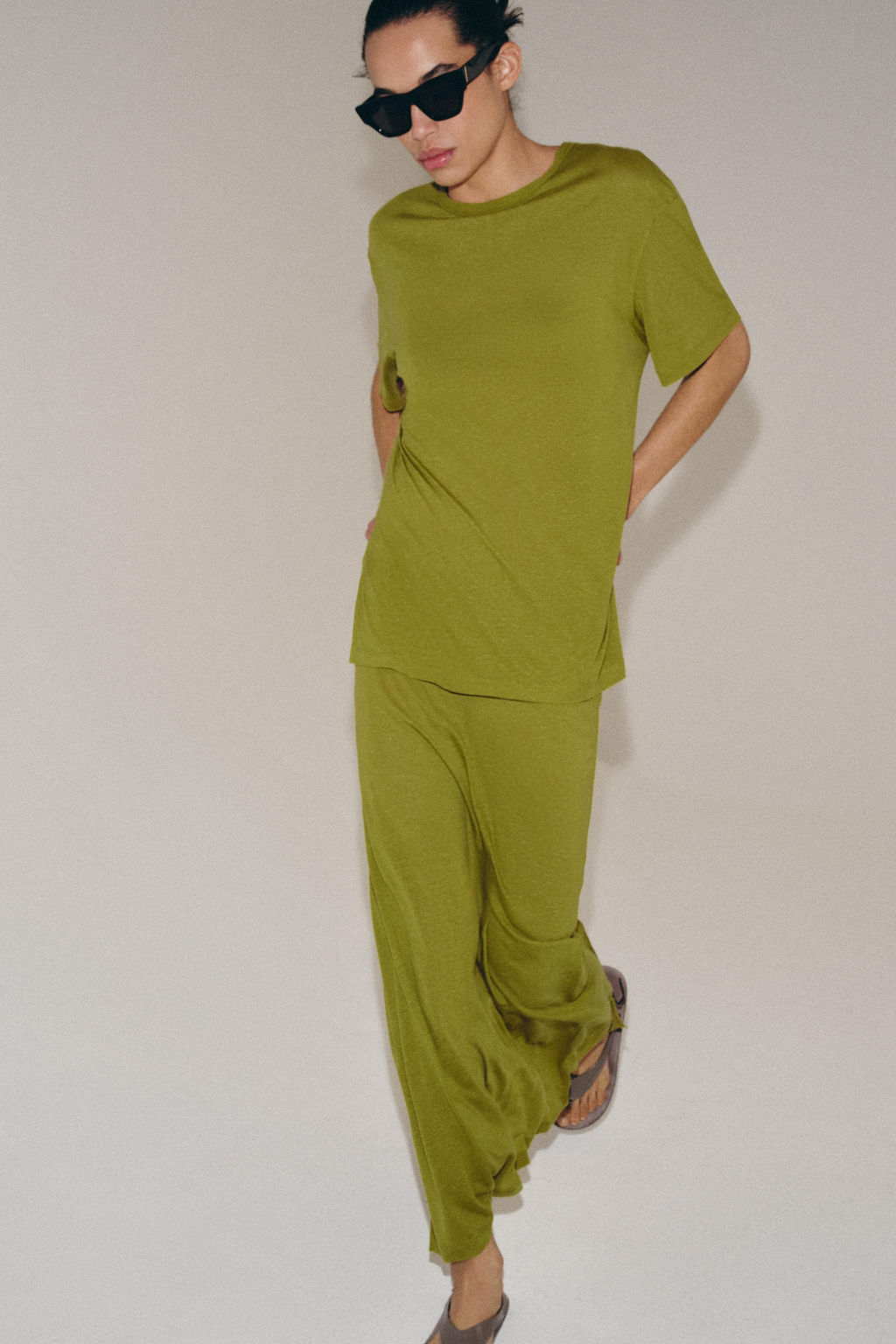 CAMISETA OVERSIZE FLUIDA / Lima fl?or