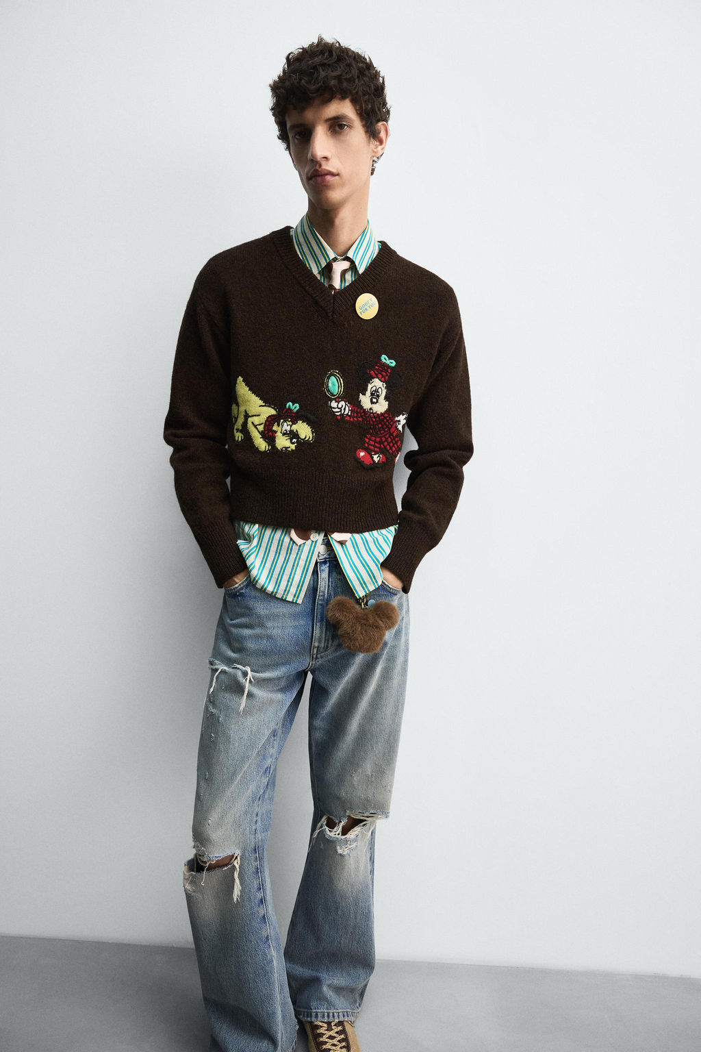 RIPPED FLARE FIT JEANS HARRY LAMBERT FOR ZARA X DISNEY  фото 5