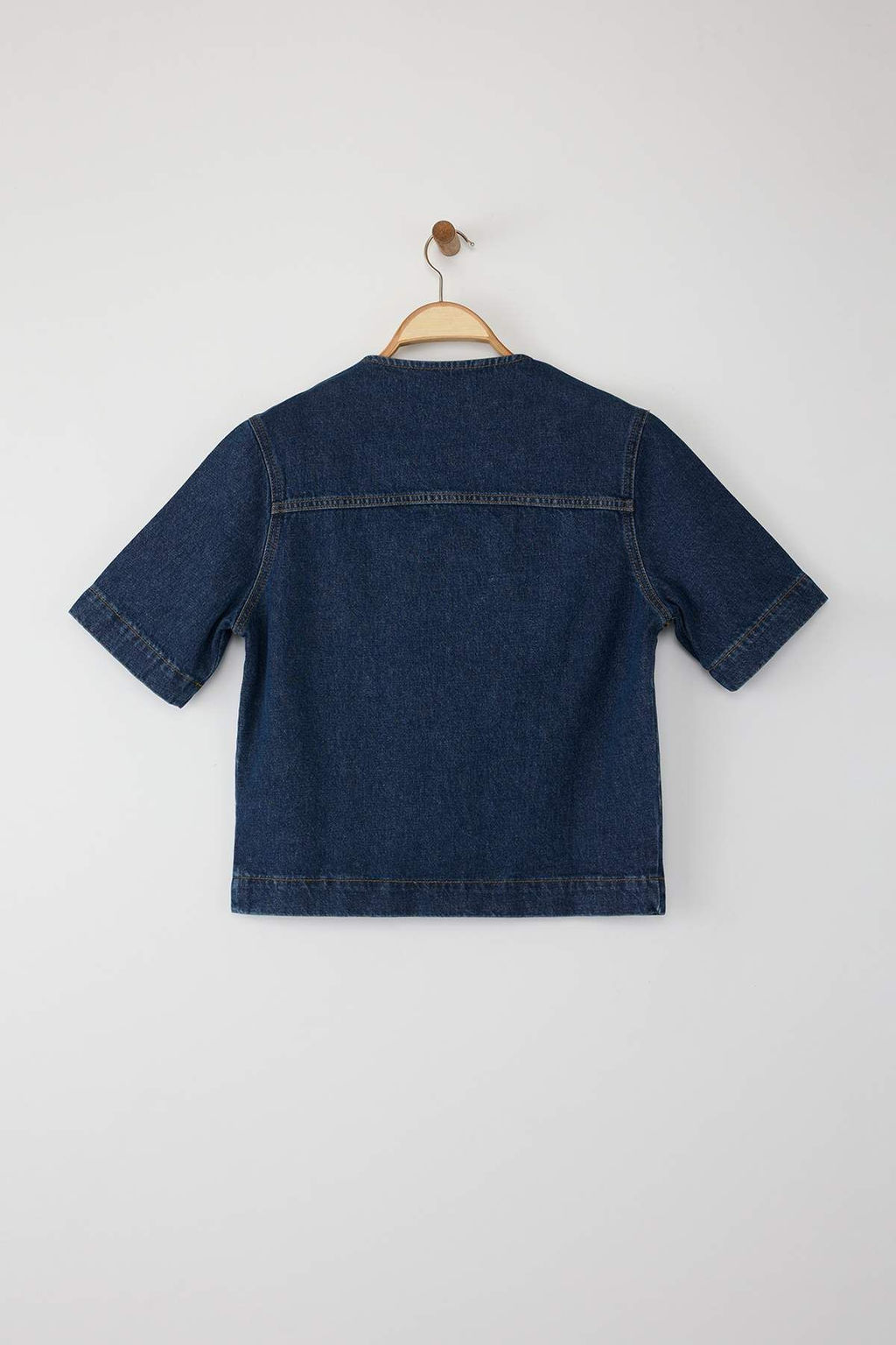 Koyu Mavi Dugme Detayl? K?sa Kol Denim Ceket TWOAW26CE00005 - Trendyolmilla фото 7