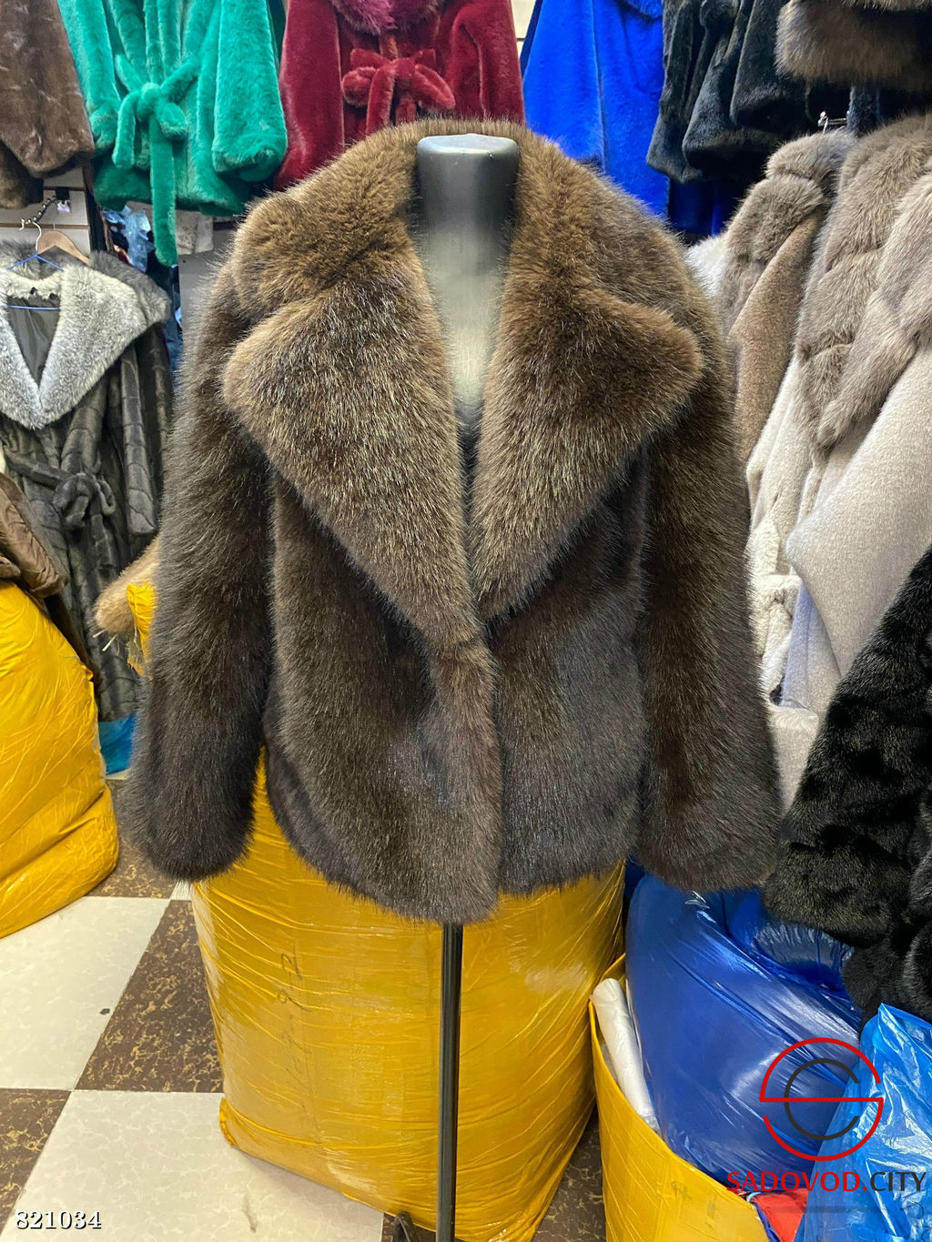 Шуба женская из искусственного меха