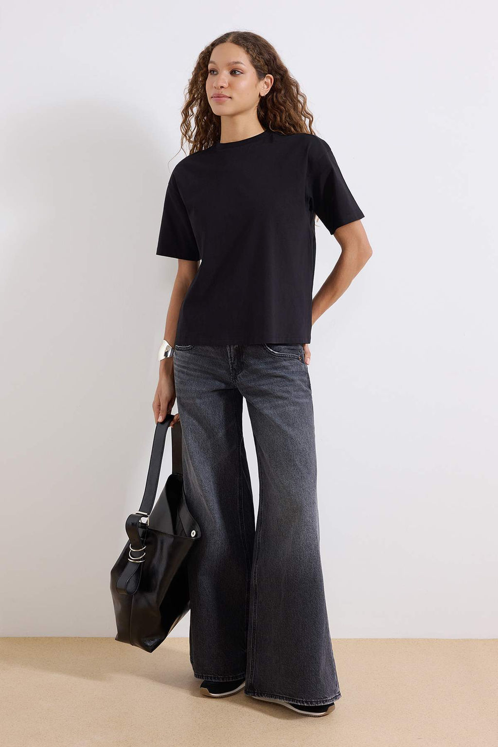 TRENDYOLMILLA Visne Curugu %100 Suprem Oversize/Genis Kesim Asimetrik S?rt Detayl? Orme T-Shirt TWOSS25TS00040  фото 10