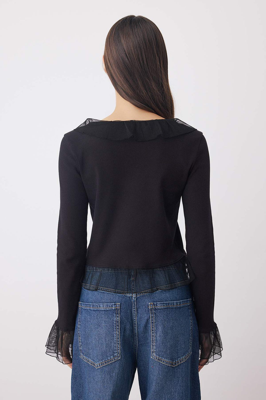 Siyah Tul Garni Detayl? F?rf?rl? V Yaka Baglama Detayl? Crop Esnek Orme Bluz TWOAW26BZ00230 - Trendyolmilla фото 4