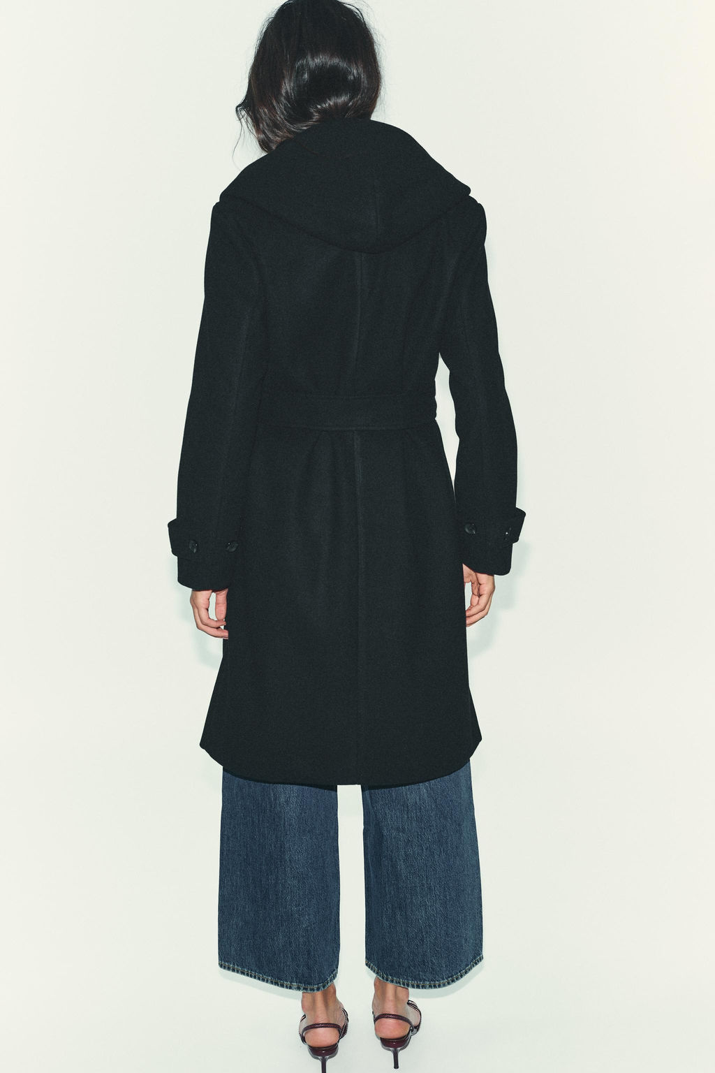 ABRIGO SOFT CAPUCHA / Negro - Zara фото 6