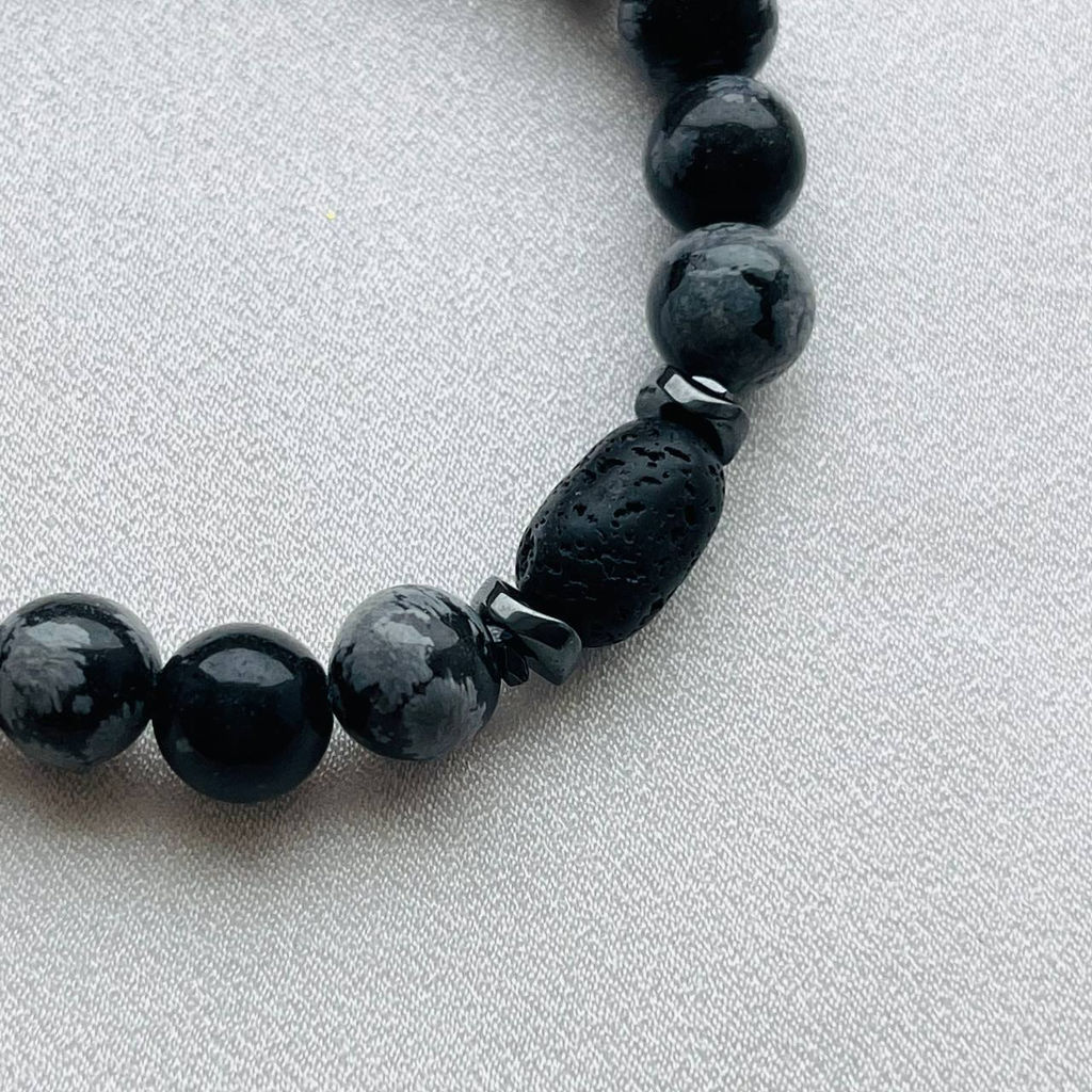 Браслет из снежного Обсидиана и Лавы 17 см