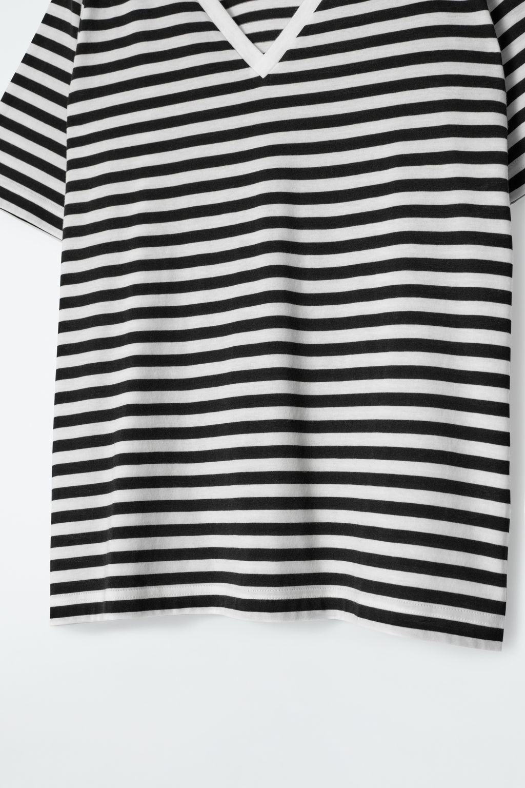 CAMISETA CUELLO DE PICO 24/7 REGULAR FIT - H&m фото 4