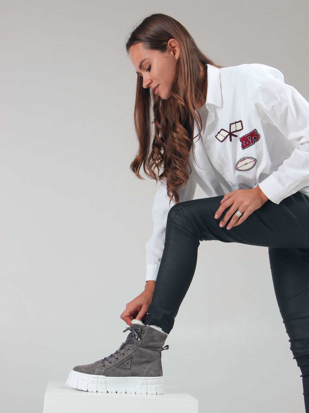 Ботинки 216.212131w. серый замок замша/Байка