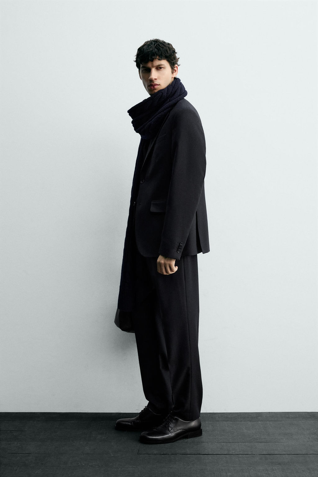 PINSTRIPED SUIT TROUSERS - Zara фото 4