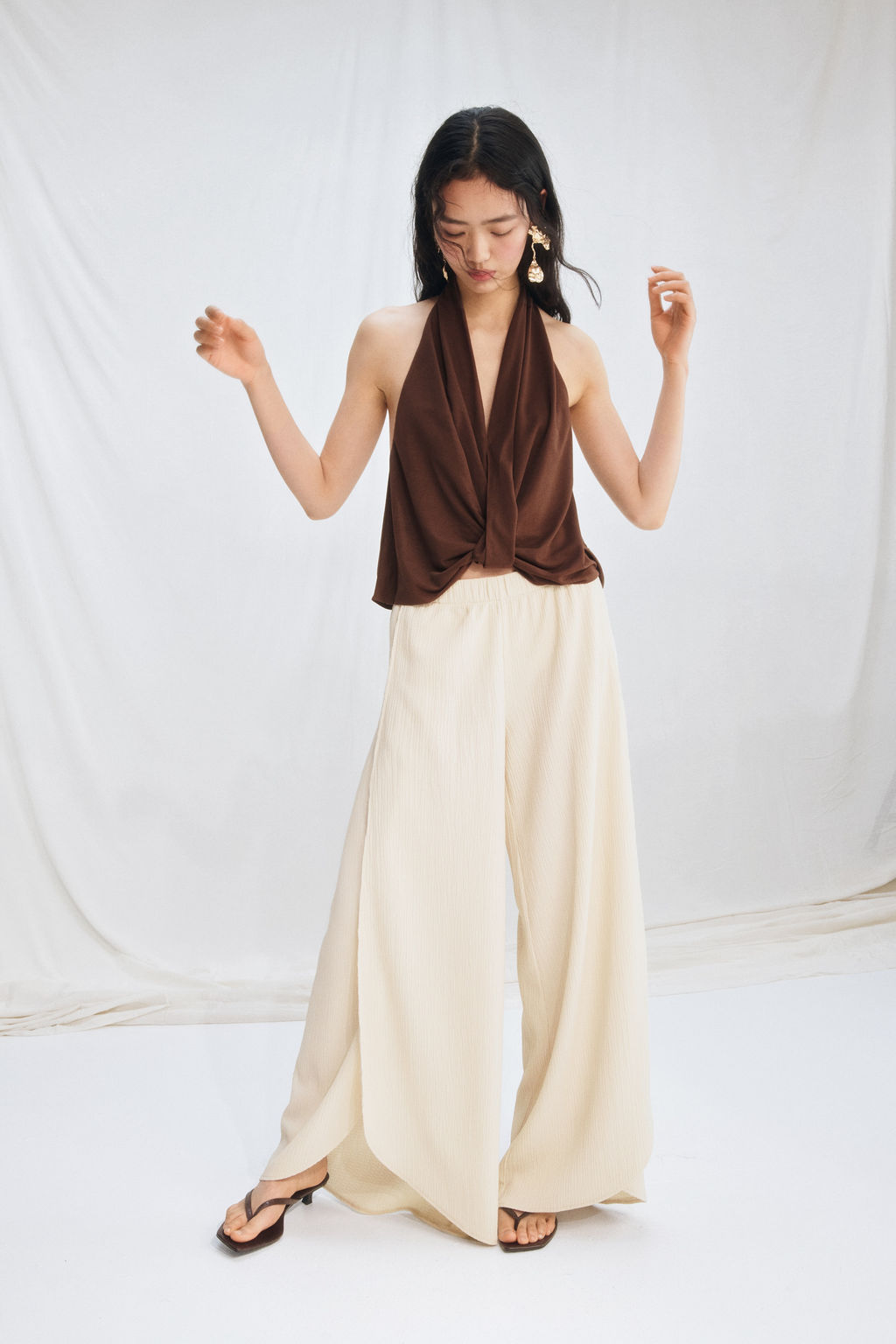 Top halter con detalle girado - H&m фото 4