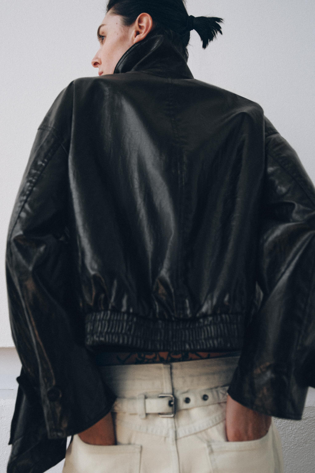 LEATHER EFFECT JACKET WITH SCARF ZW COLLECTION - Zara фото 3